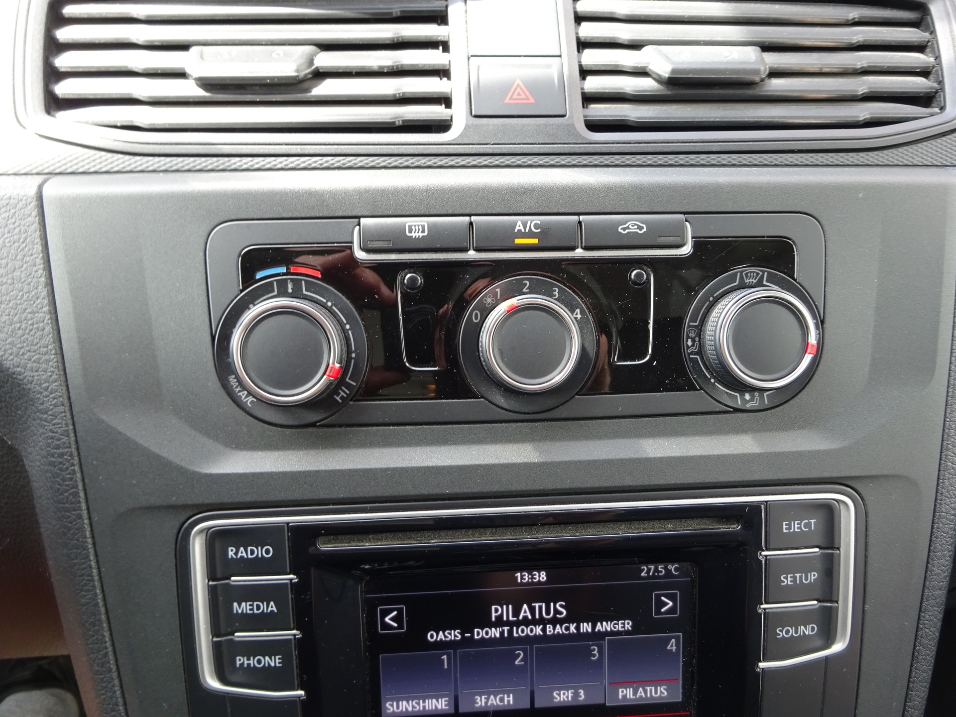 VW Caddy Maxi 1.4TGI BlueMotion Technology-image-9