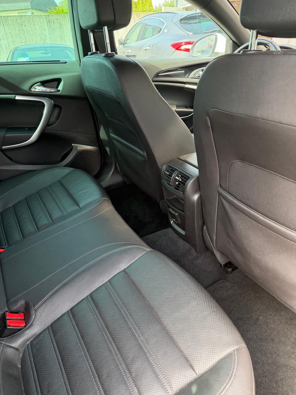 OPEL Insignia ST 2.0 Turbo Cosmo 4WD Aut.-image-7