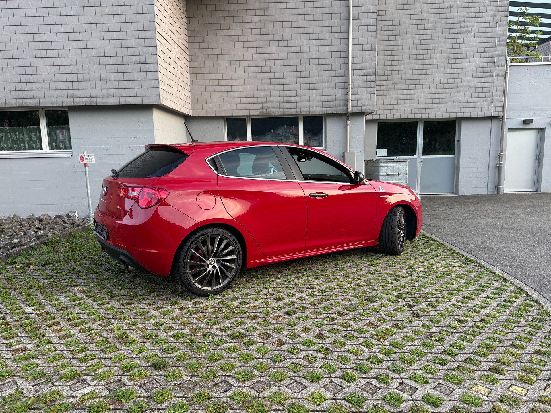 ALFA ROMEO Giulietta 1750 TBi Quadrifoglio Verde TCT-image-1