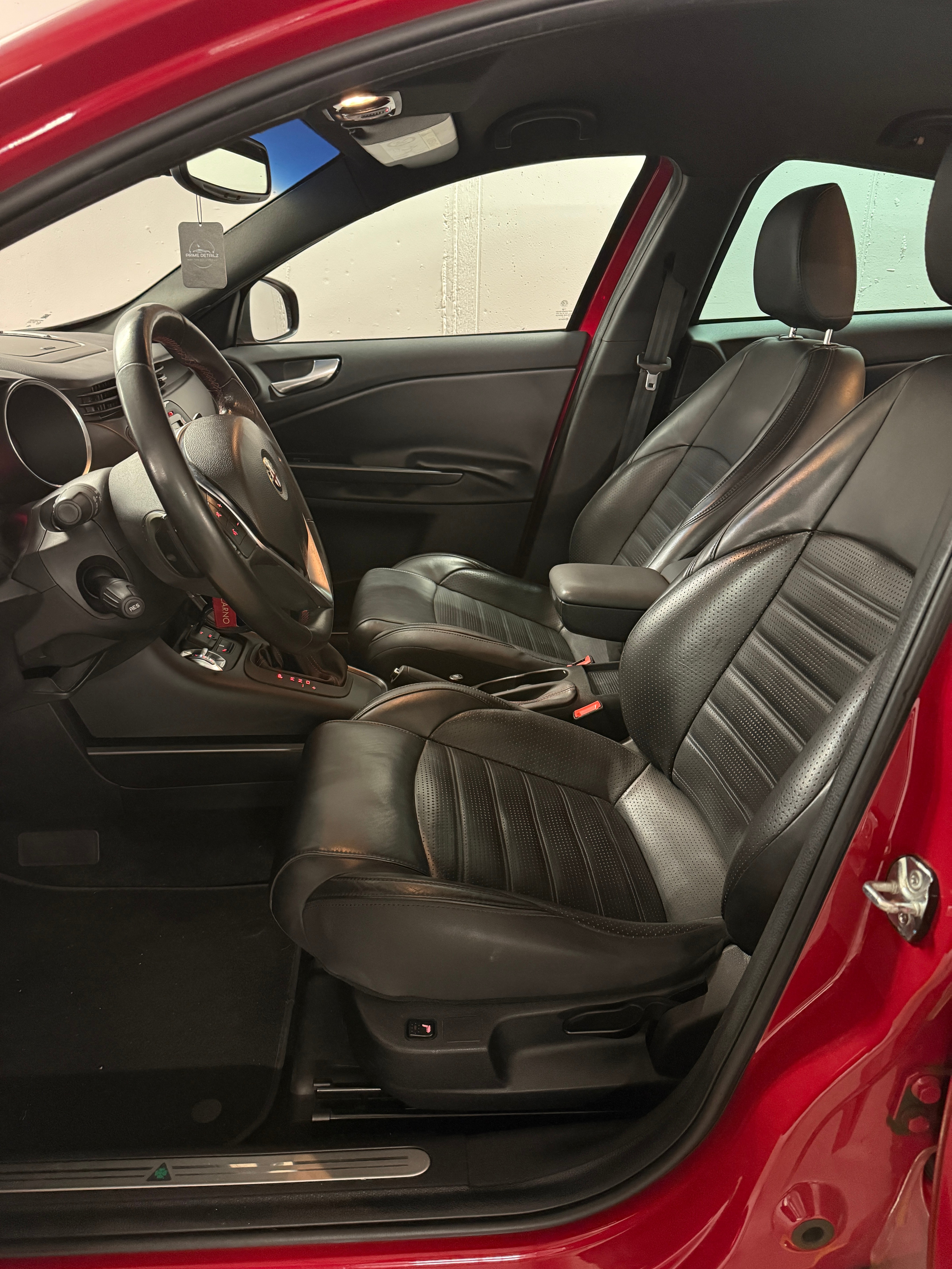 ALFA ROMEO Giulietta 1750 TBi Quadrifoglio Verde TCT — slika 14