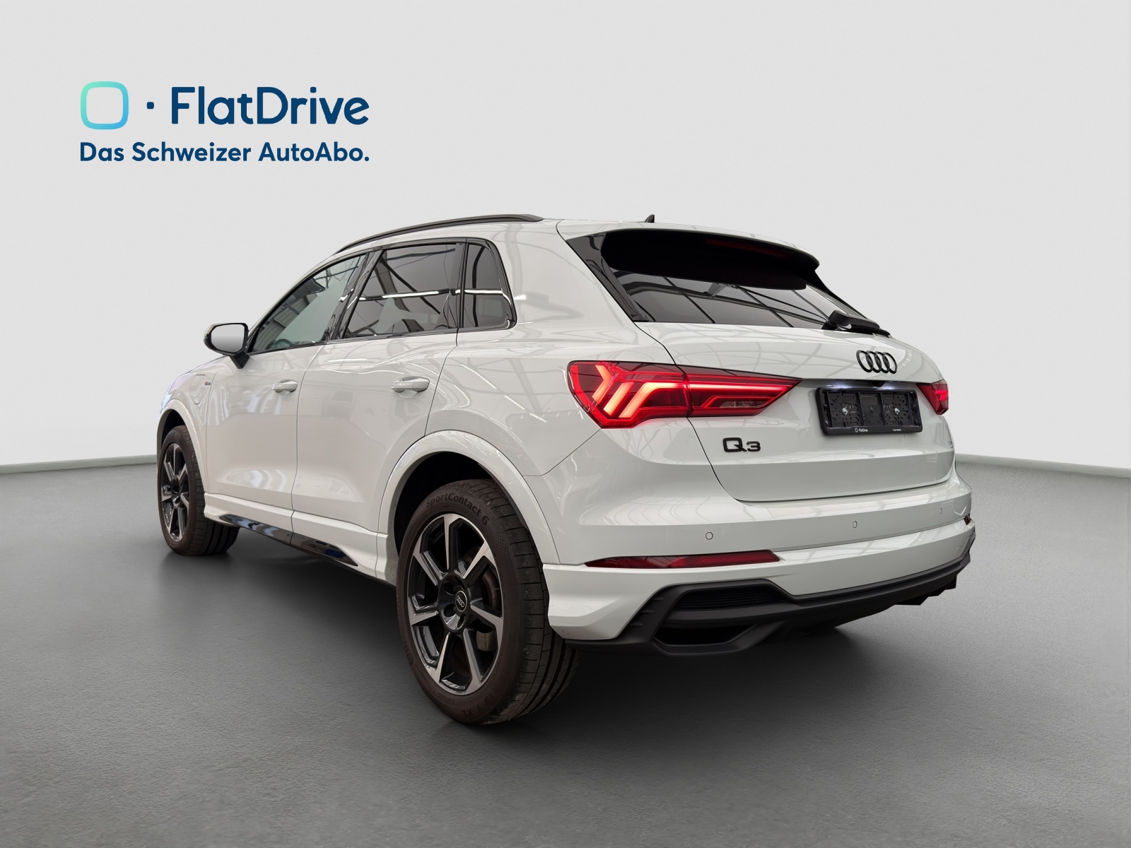 AUDI Q3 45 TFSI e S line S-tronic - Anhängevorrichtung - Matrix-LED - Rückfahrkamera - Optikpaket schwarz --image-2