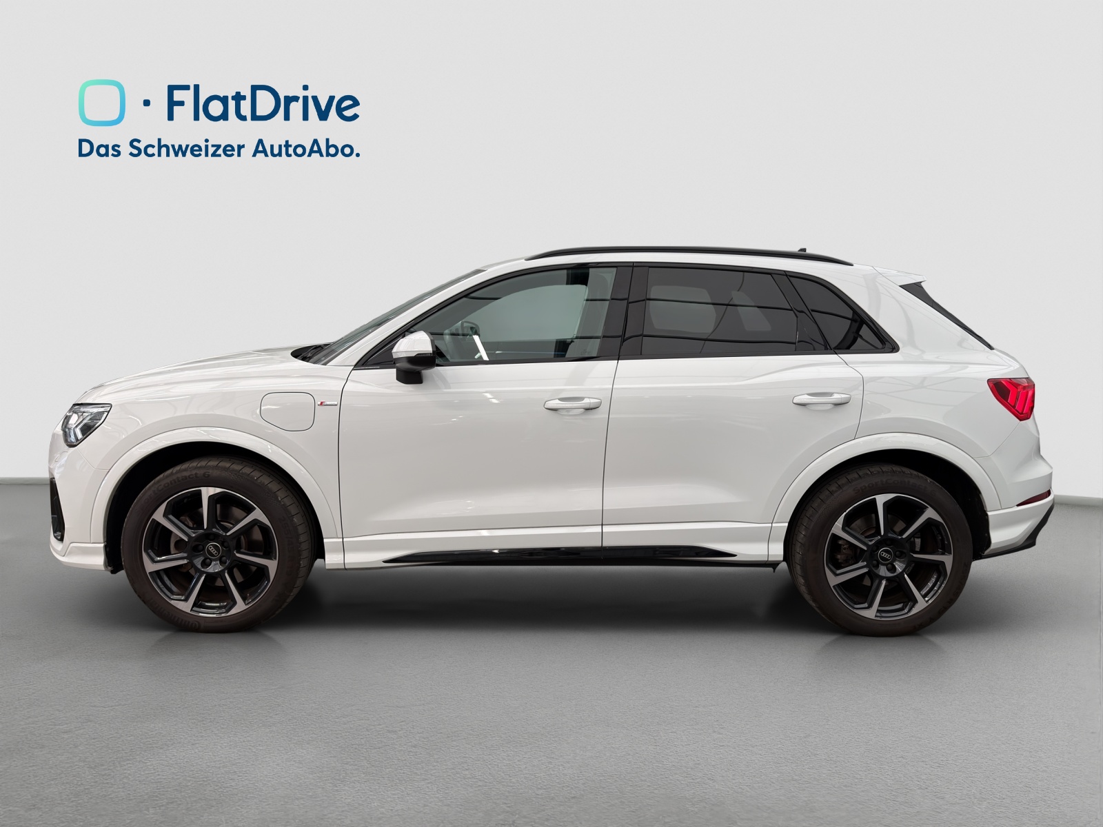AUDI Q3 45 TFSI e S line S-tronic - Anhängevorrichtung - Matrix-LED - Rückfahrkamera - Optikpaket schwarz --image-1