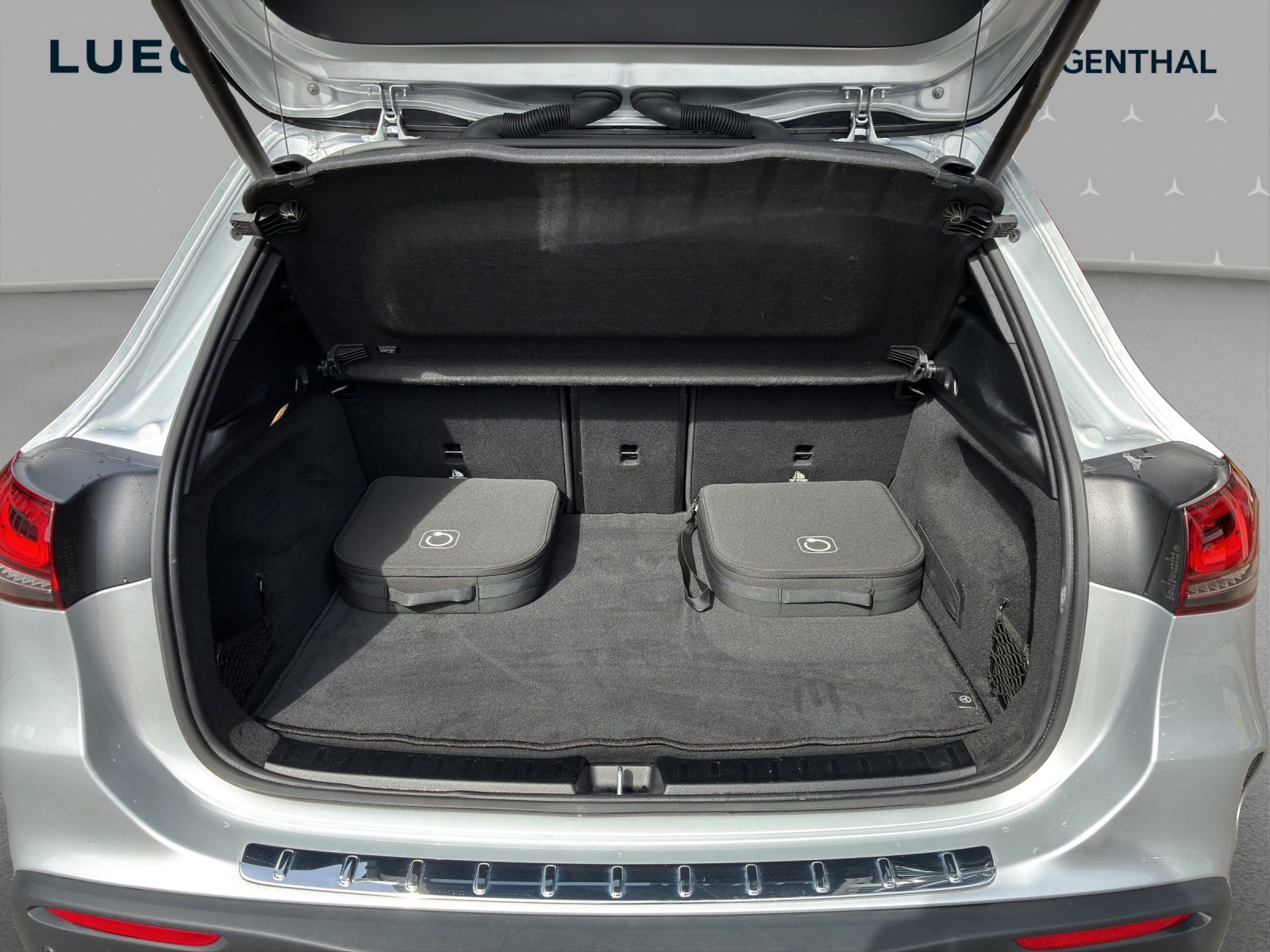 MERCEDES-BENZ EQA 350 4Matic Swiss Star-image-14
