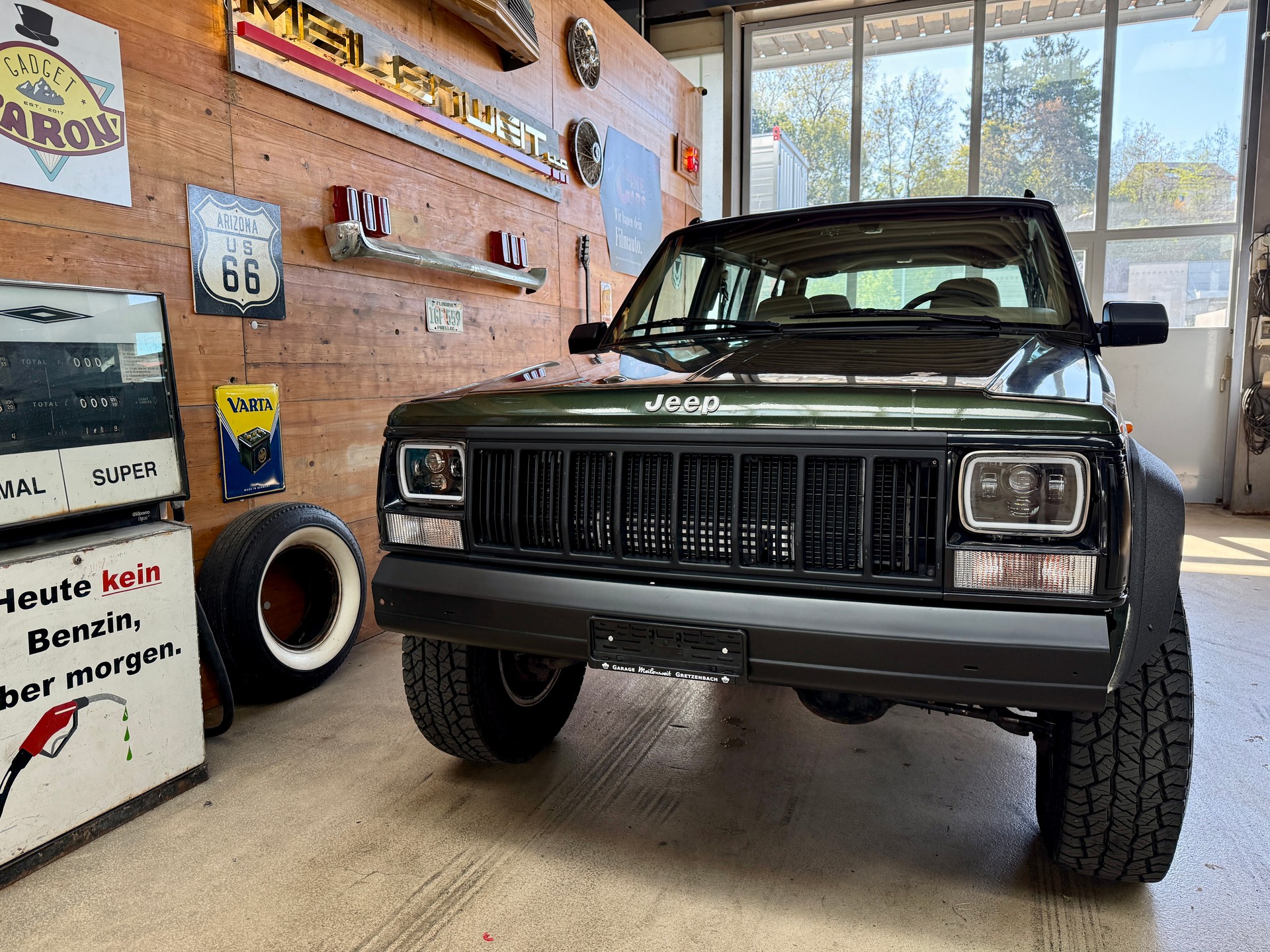 JEEP Cherokee 4.0 Country-showroom-element-2
