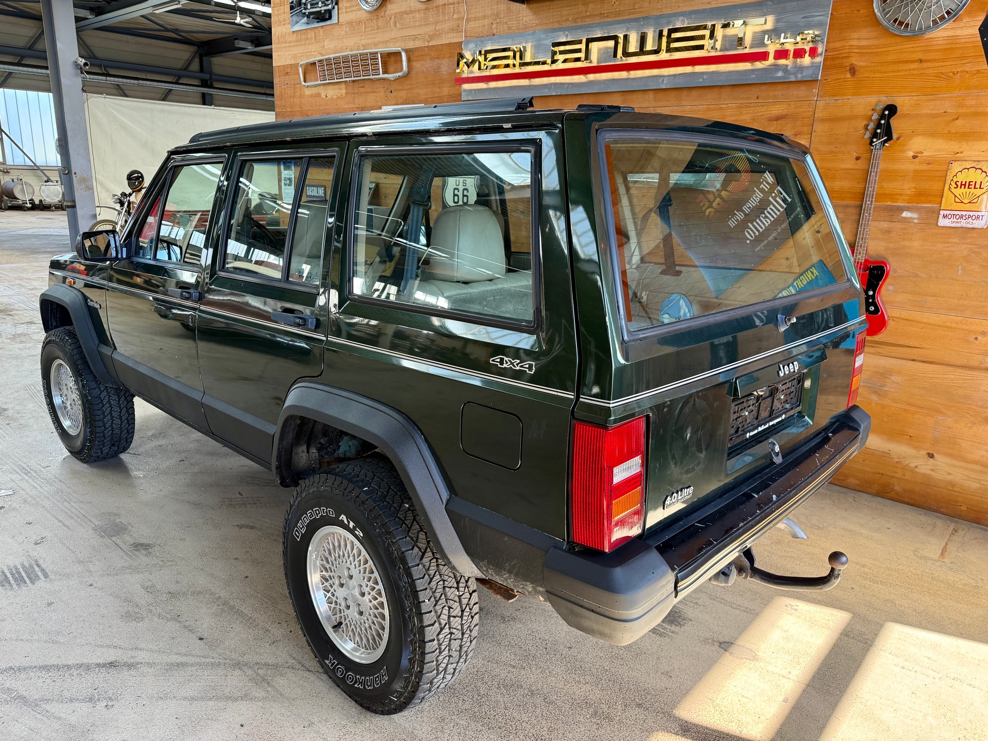 JEEP Cherokee 4.0 Country-image-7