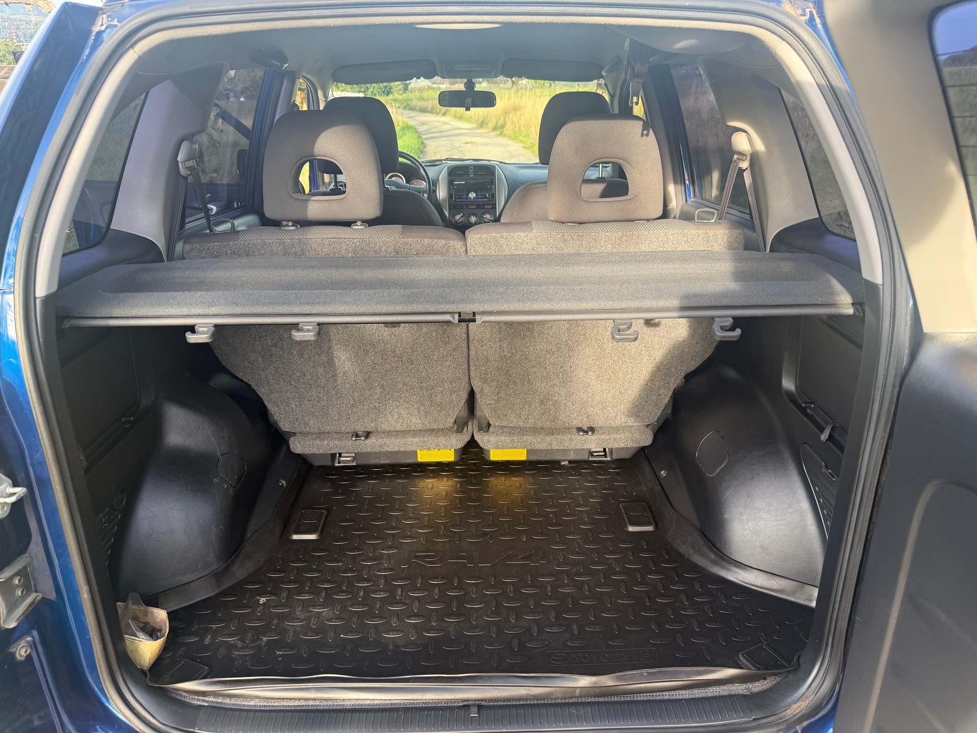 TOYOTA RAV-4 2.0 16V Mountain-image-12