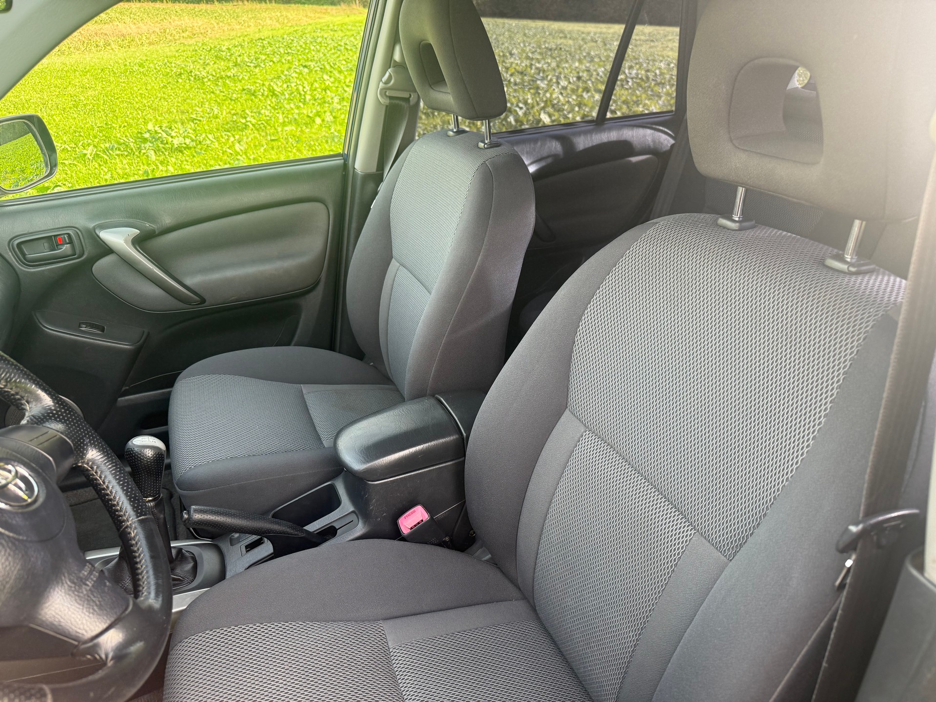 TOYOTA RAV-4 2.0 16V Mountain-image-10