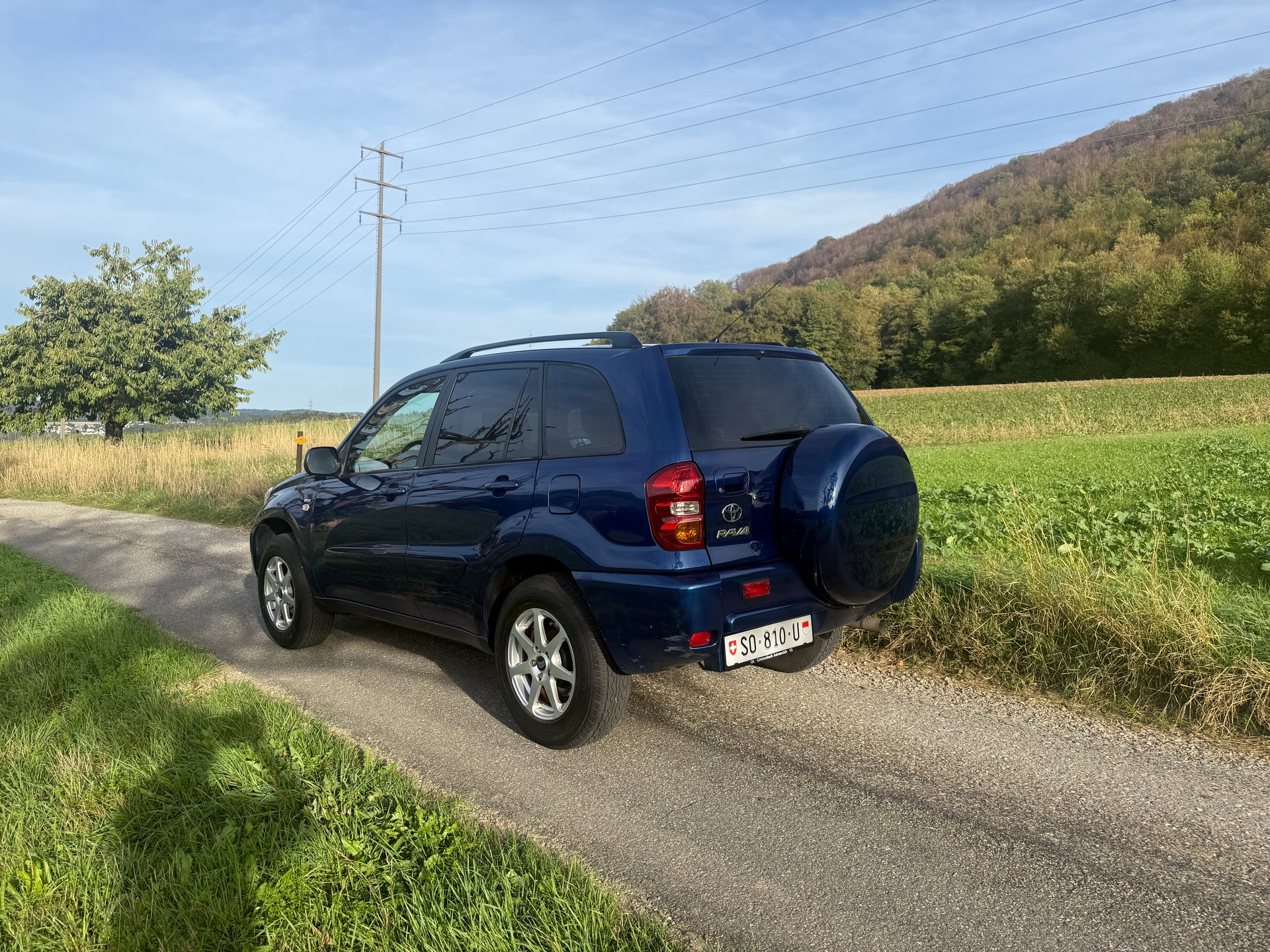 TOYOTA RAV-4 2.0 16V Mountain-showroom-element-1