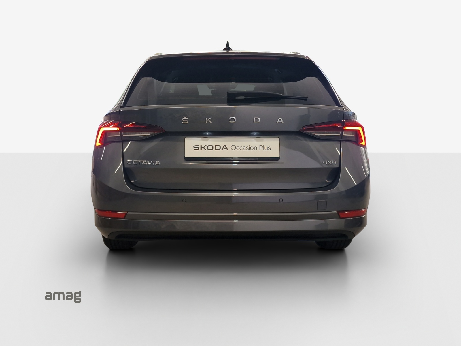 SKODA Octavia Combi 2.0 TSI Ambition DSG 4x4-image-3