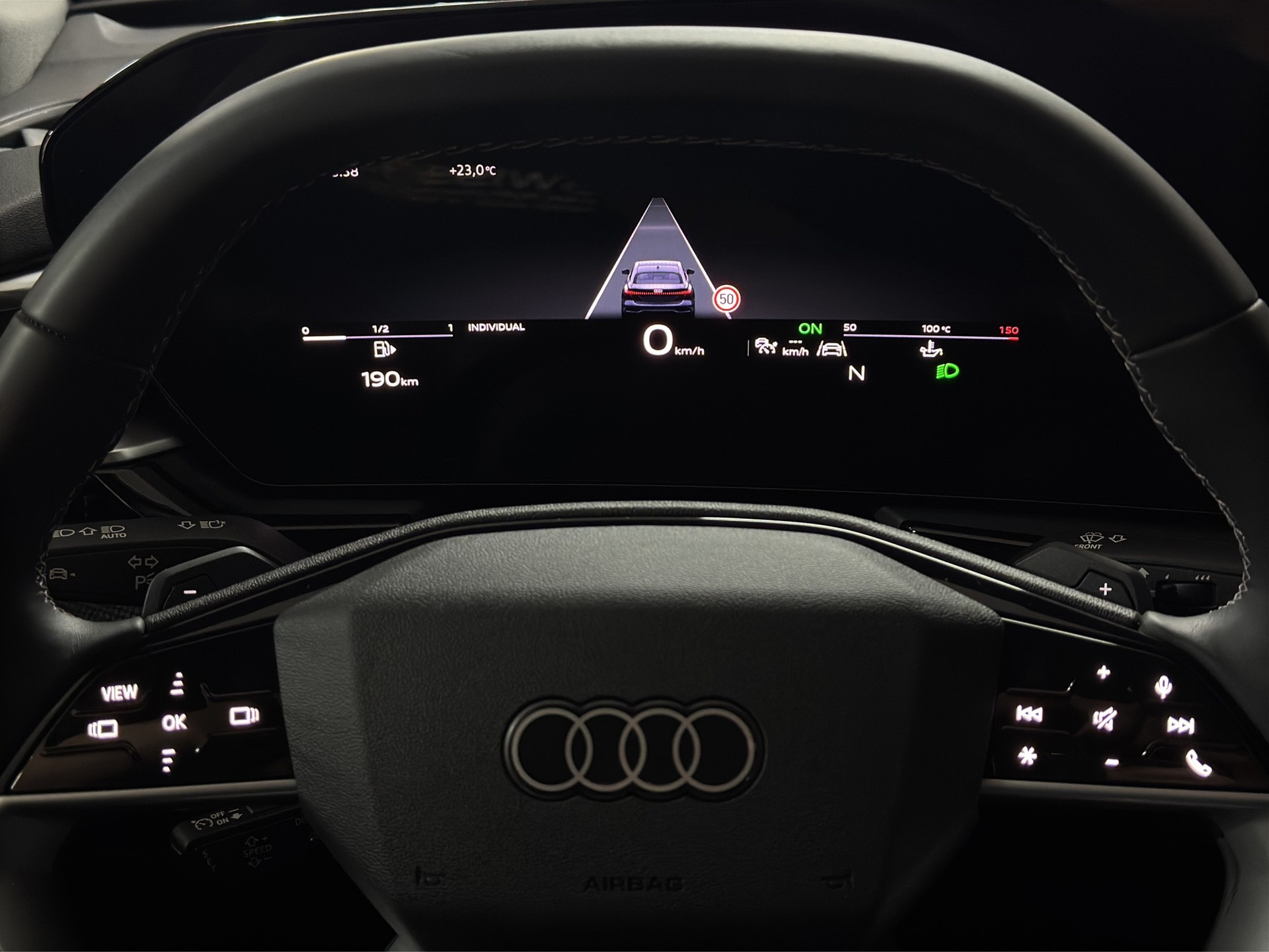 AUDI A5 Limousine 2.0 TFSI S Line S tronic "Panoramadach-RF.-Kamera-Optikpaket schwarz"-image-14
