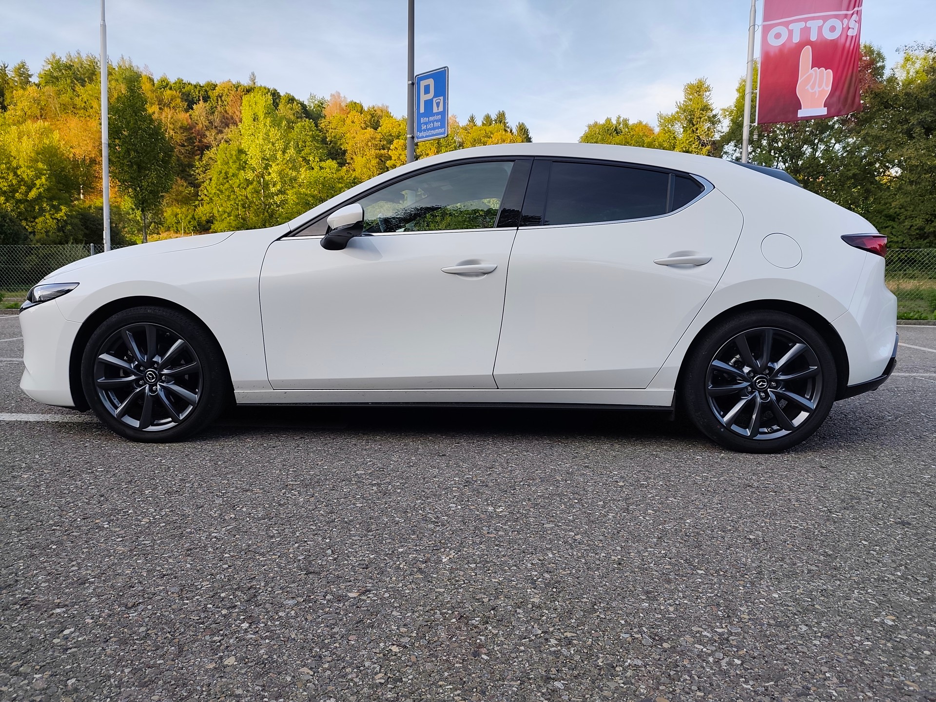 MAZDA 2.0 186 Revolution-image-1