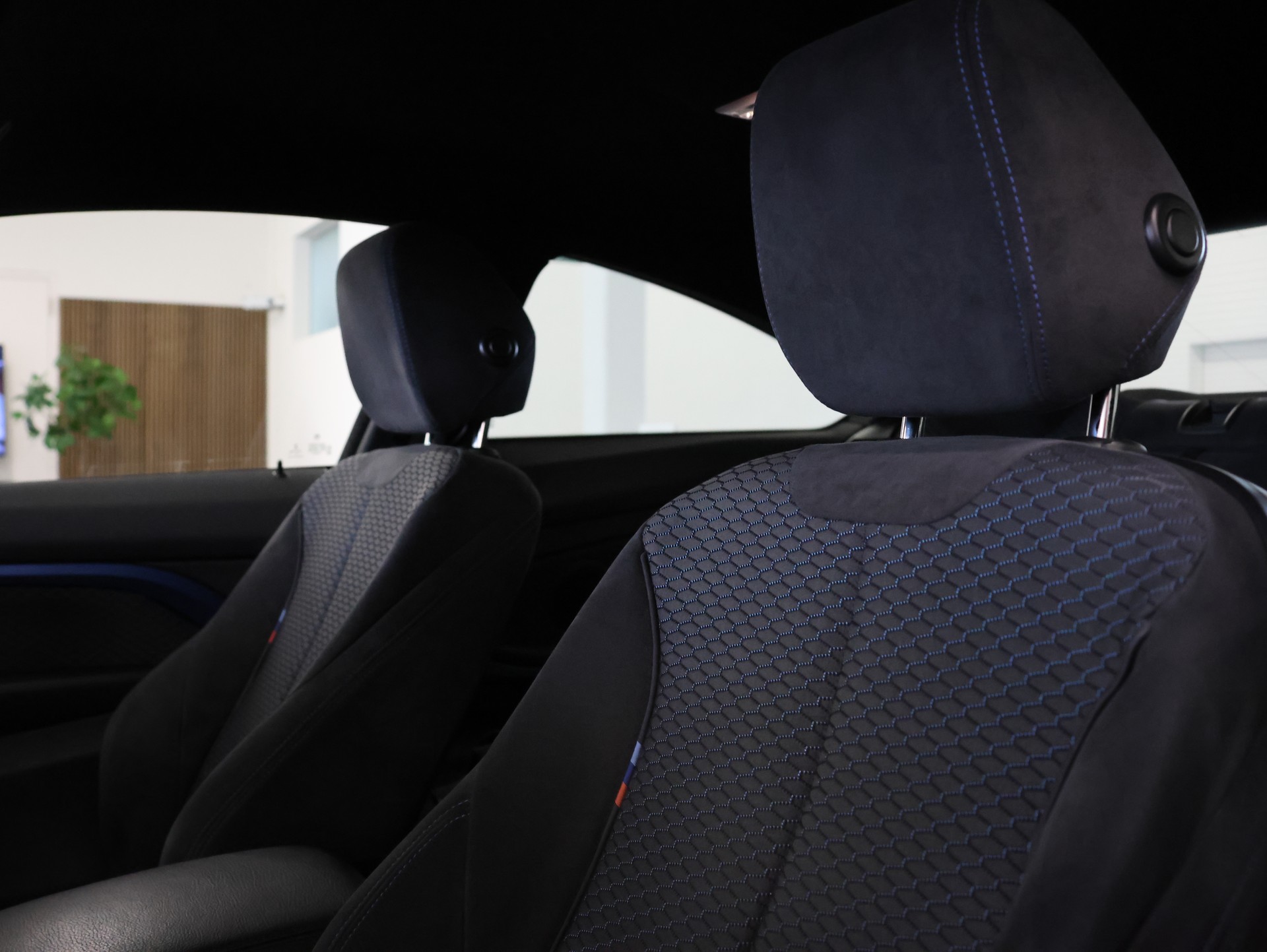 BMW 420d Coupé xDrive M Sport Steptronic-image-13