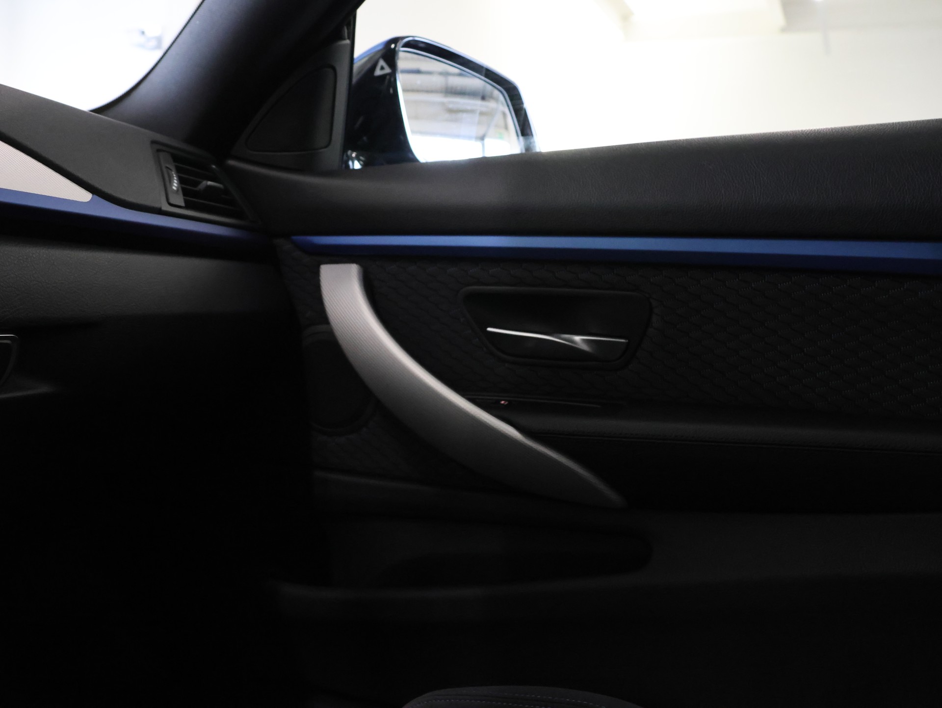 BMW 420d Coupé xDrive M Sport Steptronic-image-25