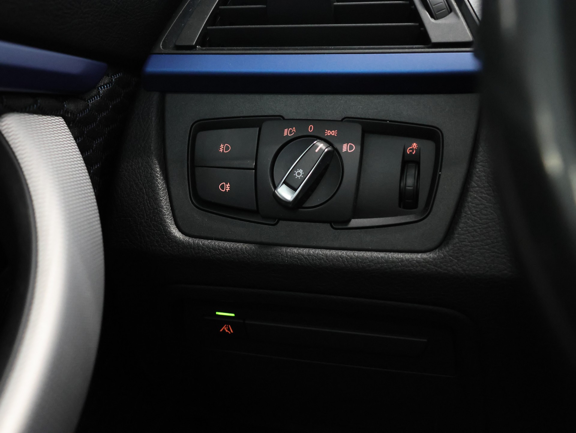 BMW 420d Coupé xDrive M Sport Steptronic-image-19