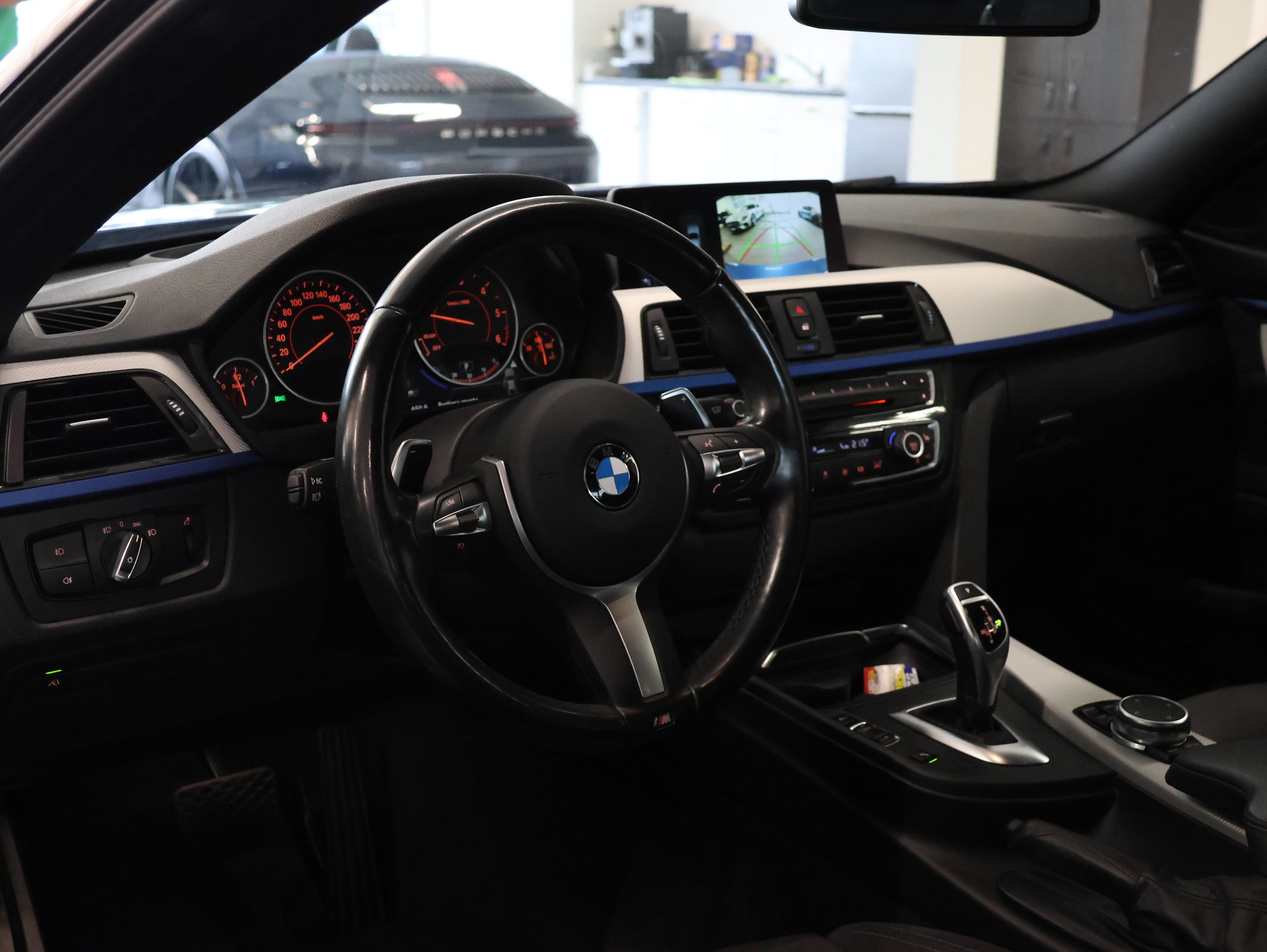 BMW 420d Coupé xDrive M Sport Steptronic-image-14