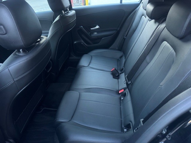 MERCEDES-BENZ A 200 d 8G-DCT-image-11