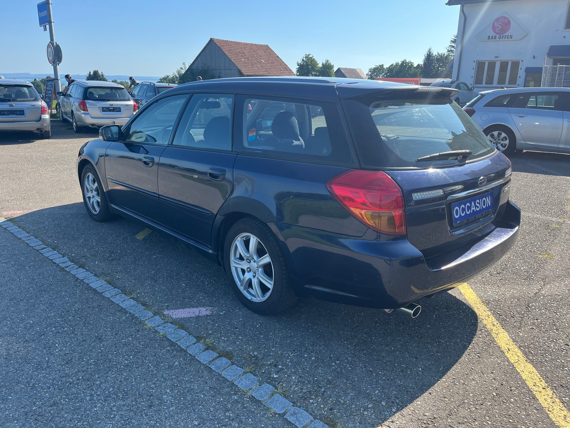 SUBARU Legacy 2.0i AWD Swiss-image-4