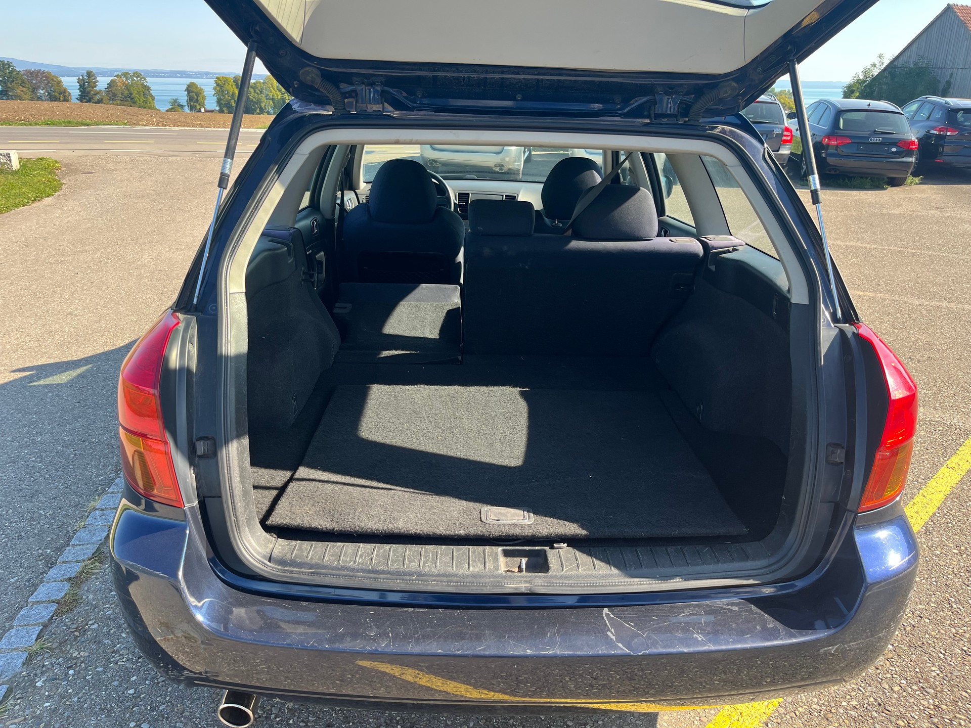 SUBARU Legacy 2.0i AWD Swiss-image-6