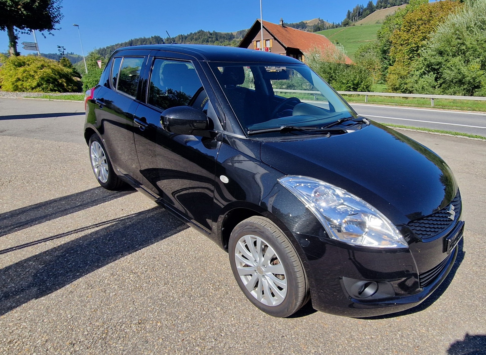 SUZUKI Swift 1.2i 16V GL 4x4-image-2