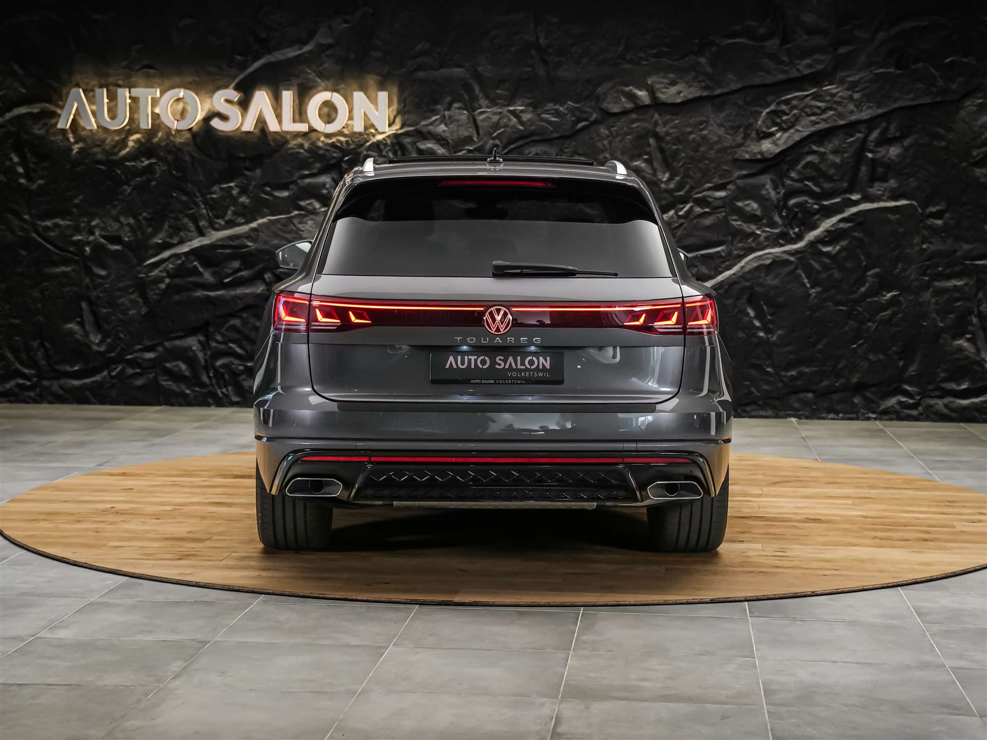 VW Touareg 3.0 TDI R-Line Tiptronic *Panorama*5J Werksgarantie*Standheizung*AHK*-image-2