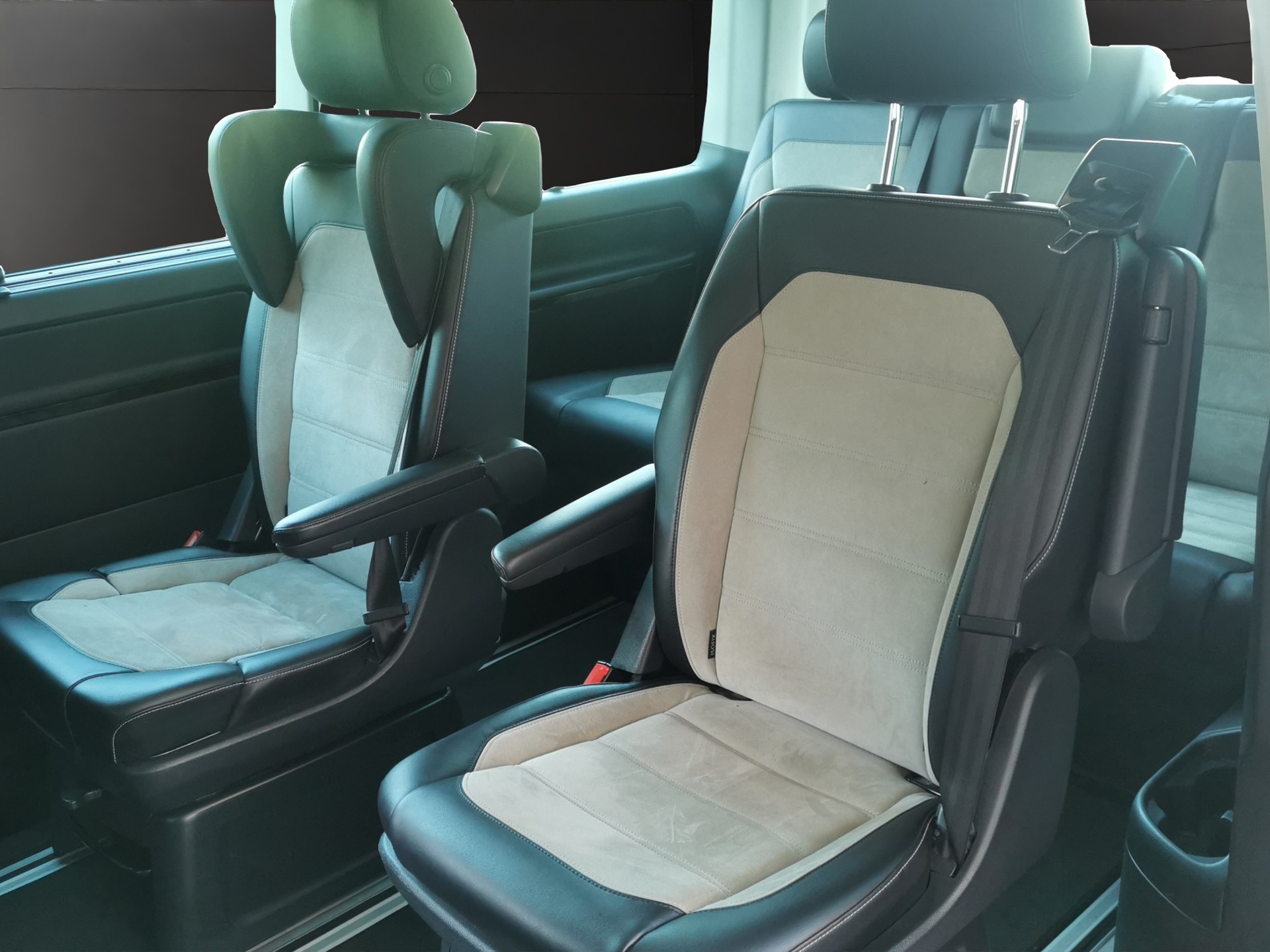 VW T6 Multivan 2.0 TDI Highline Liberty 4Motion DSG-image-12