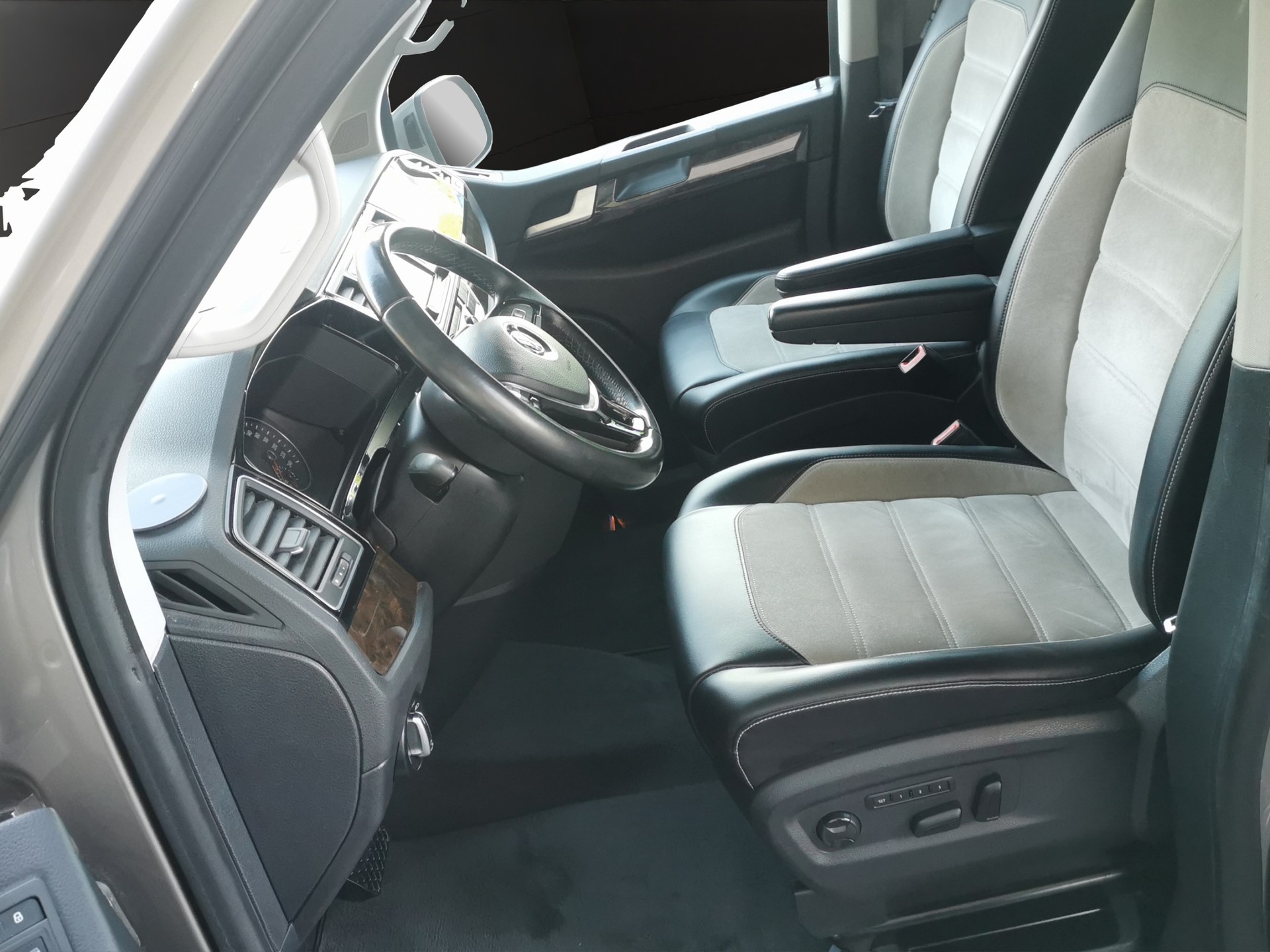 VW T6 Multivan 2.0 TDI Highline Liberty 4Motion DSG-image-10