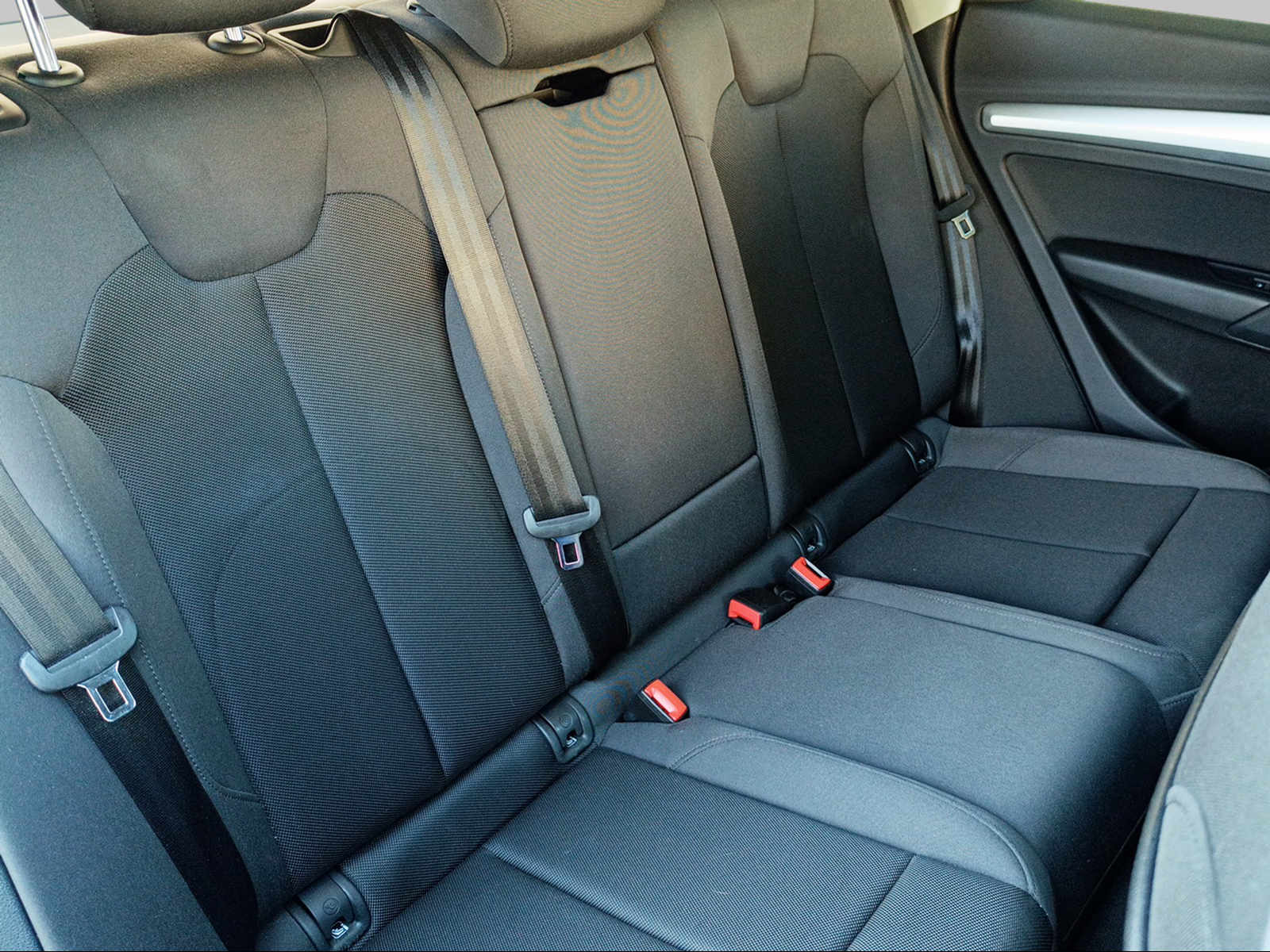 AUDI Q5 Sportback 45 TFSI S line quattro S-tronic-image-9