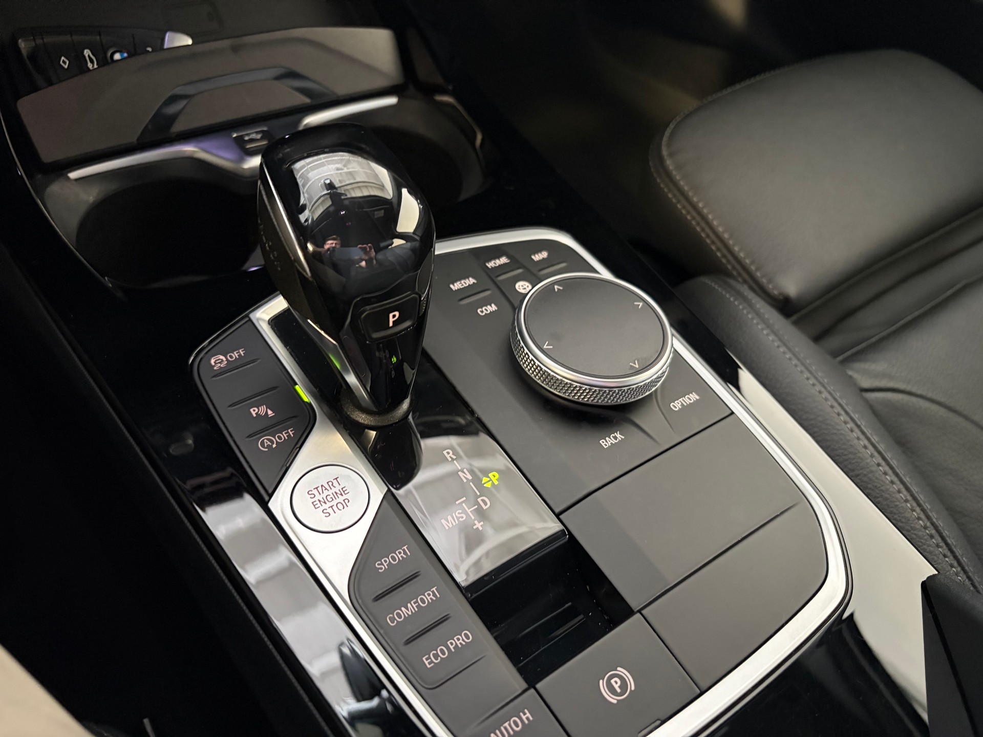 BMW 118i Steptronic M Sport-image-10