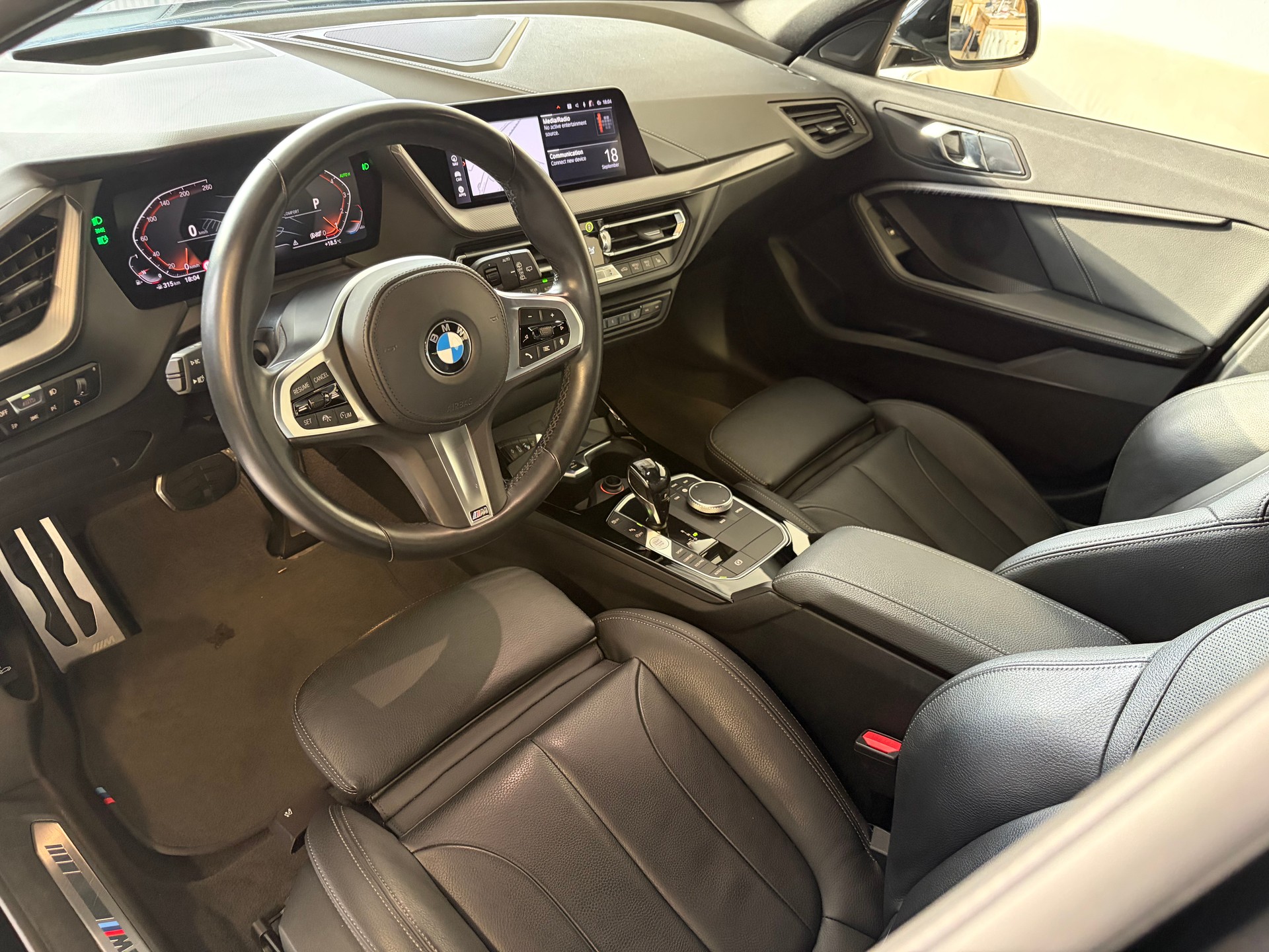 BMW 118i Steptronic M Sport-image-8