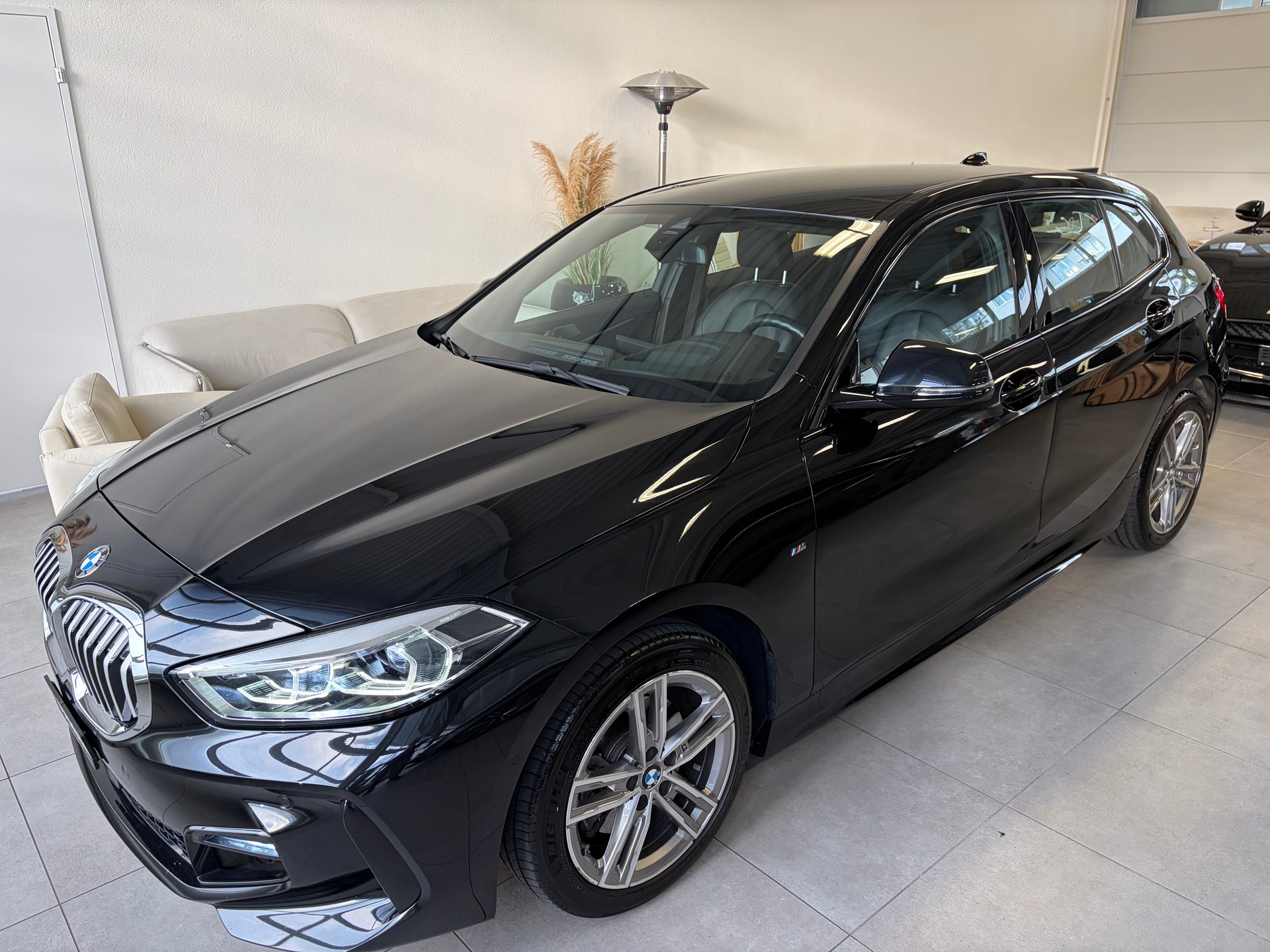 BMW 118i Steptronic M Sport-image-6