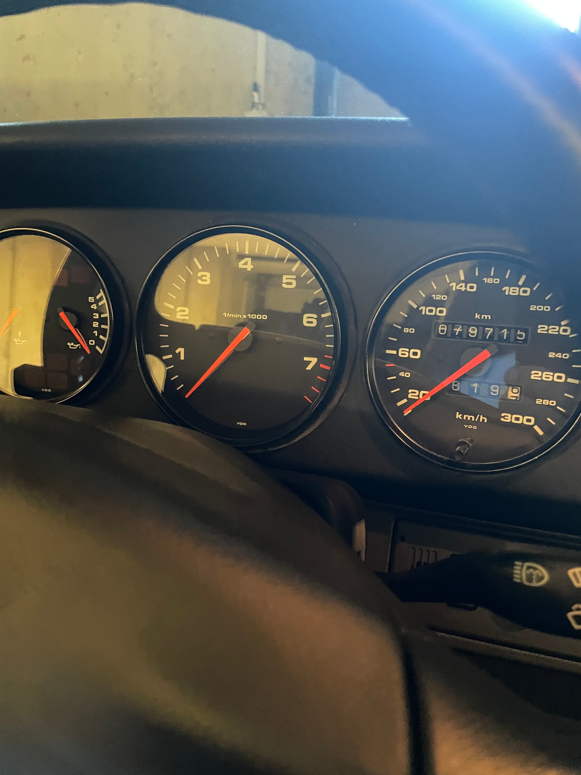PORSCHE 93 carrera 2-image-2