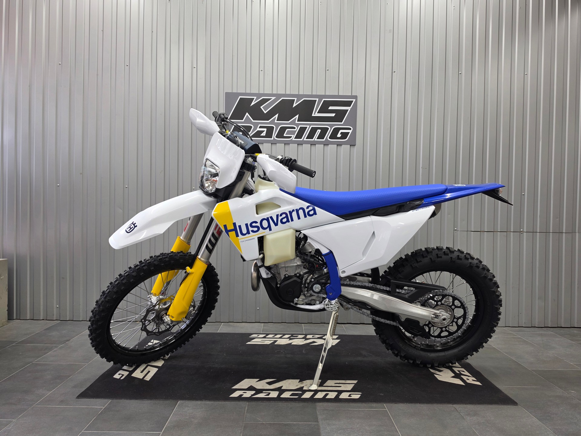HUSQVARNA FE 450-showroom-element-3