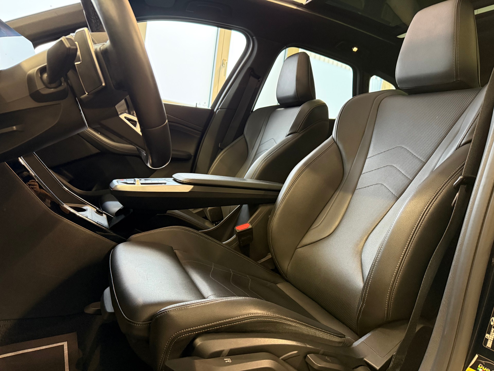 BMW 220i Active Tourer M Sport DKG-image-16
