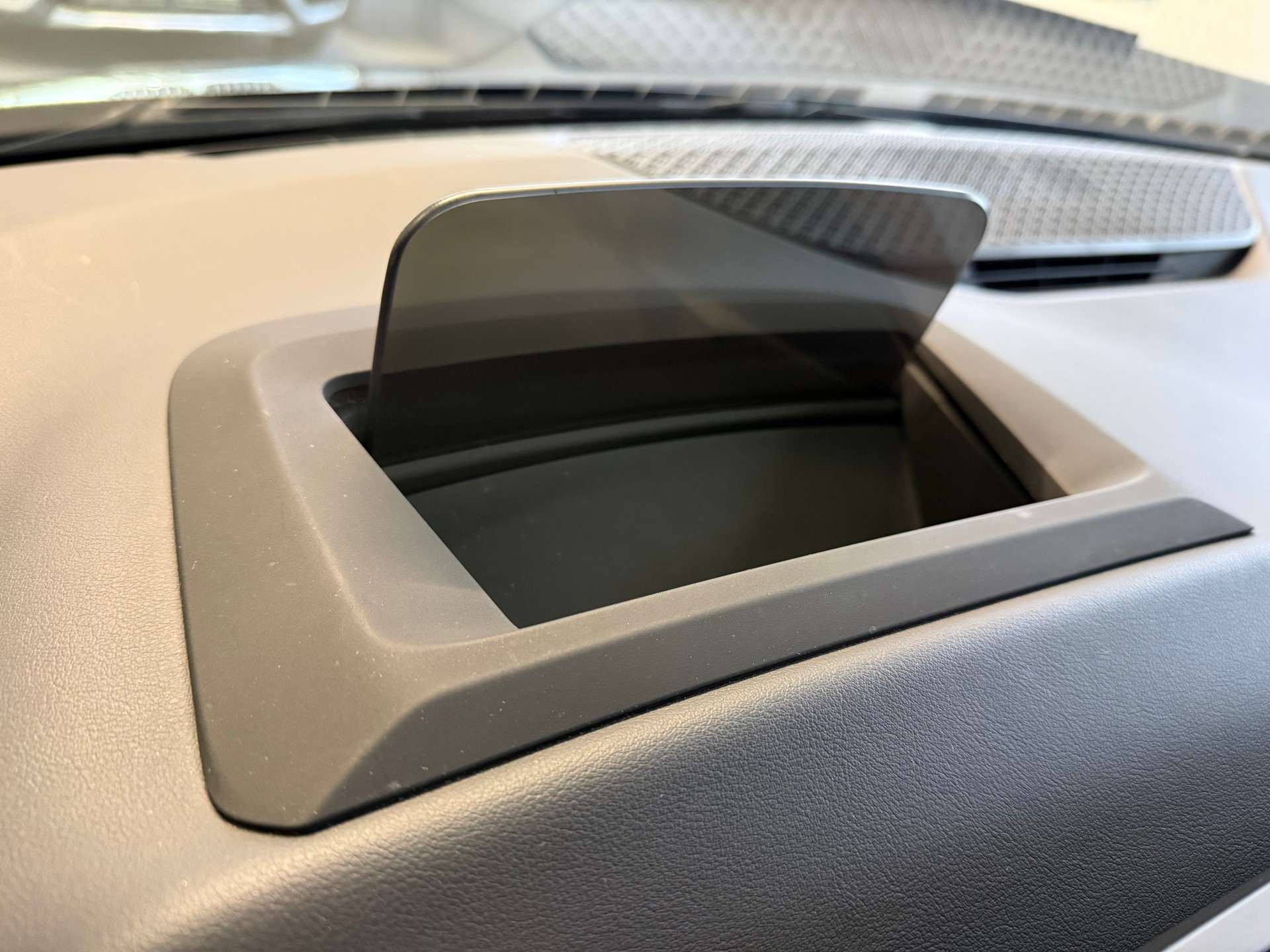 BMW 220i Active Tourer M Sport DKG-image-9