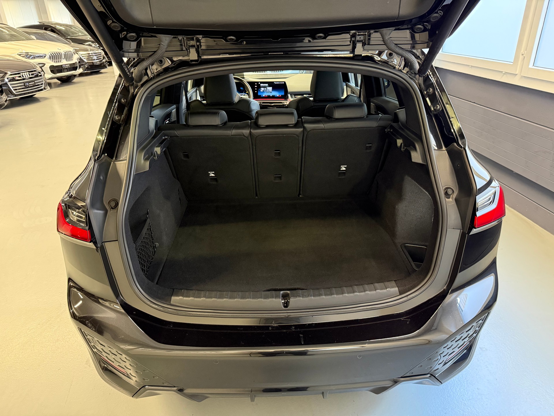 BMW 220i Active Tourer M Sport DKG-image-5