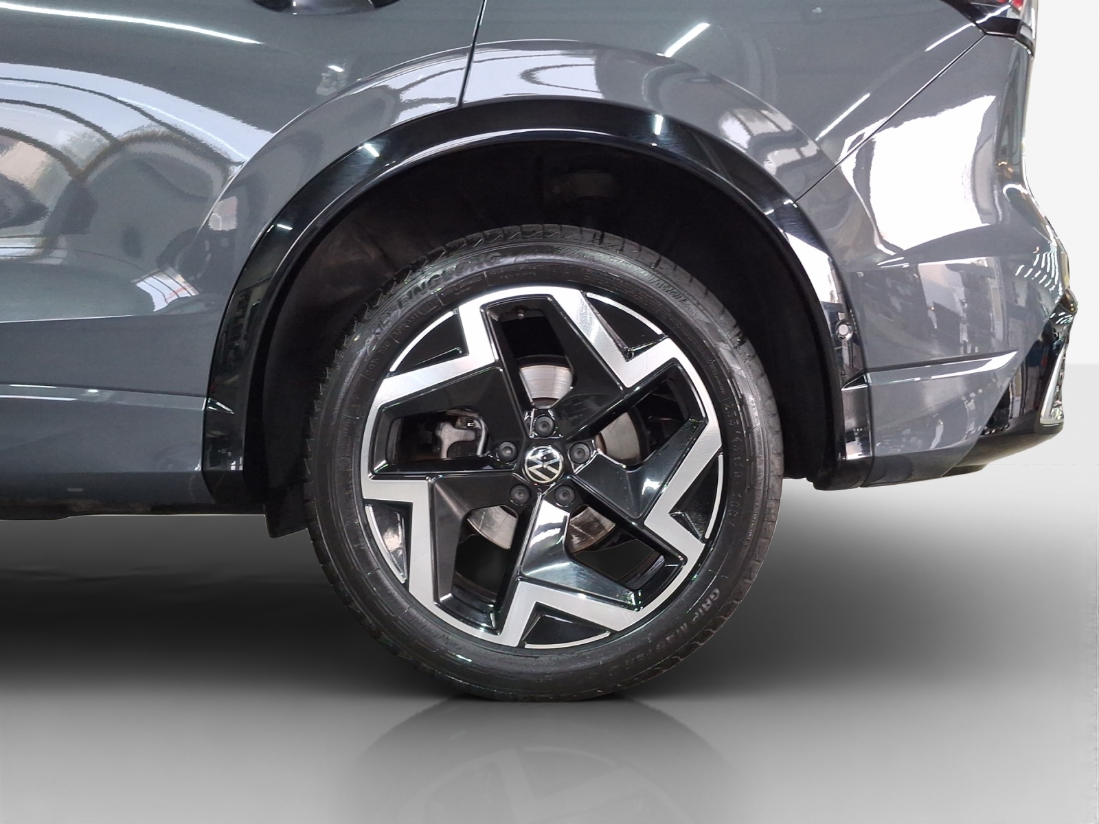 VW Tiguan 2.0 TSI DSG R-Line 4Motion-image-13