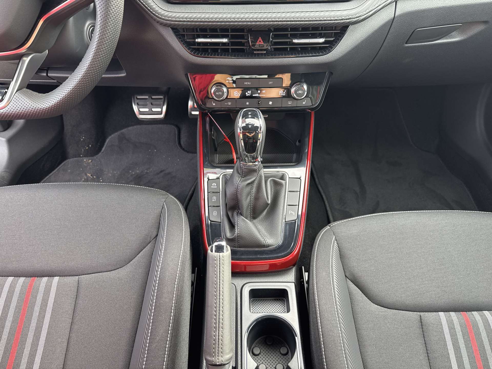 SKODA Fabia 1.5 TSi Monte Carlo DSG-Automat-image-10