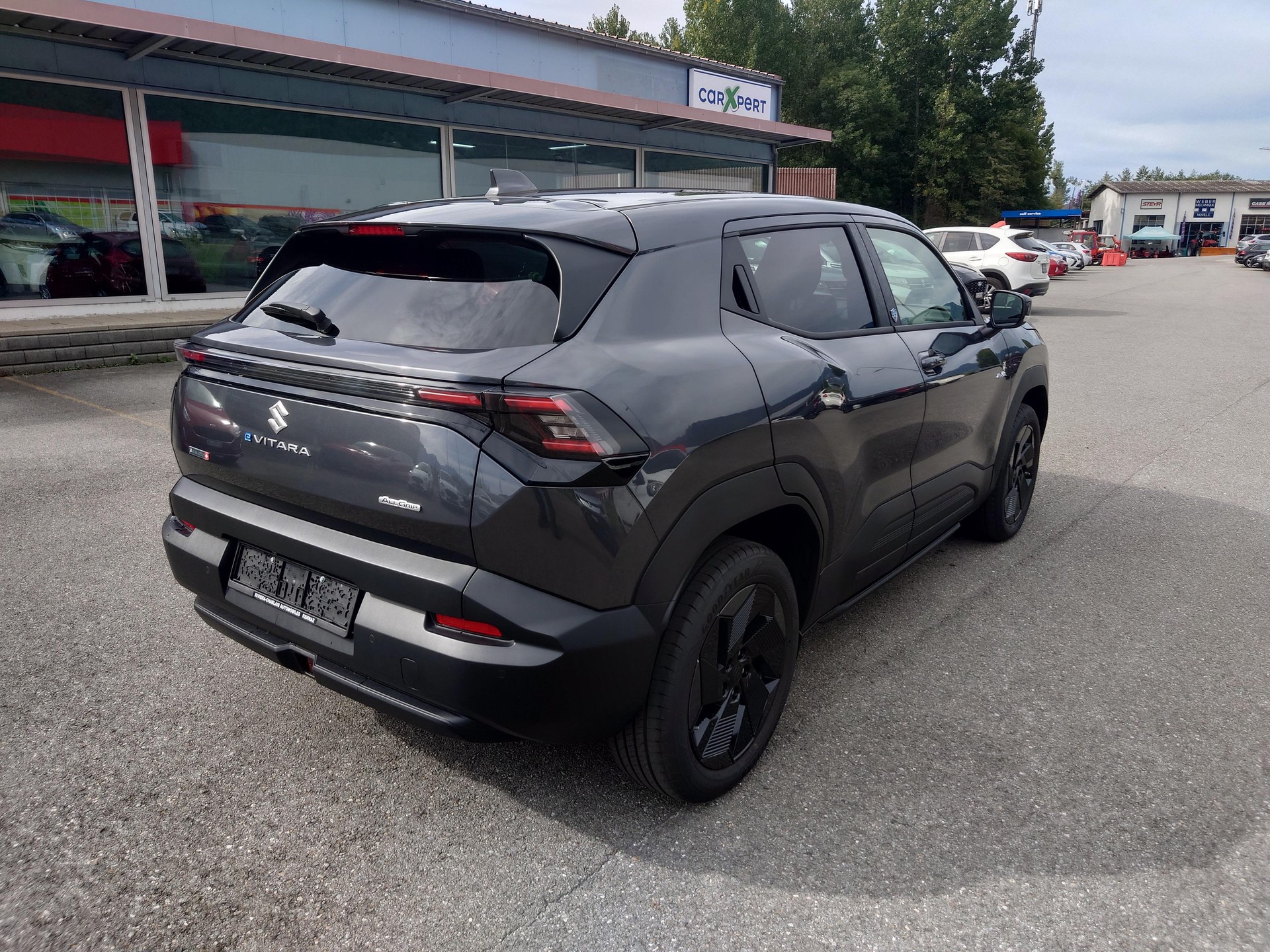 SUZUKI e Vitara Piz Sulai 4x4-image-3