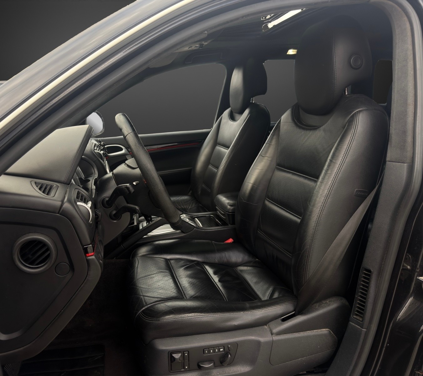 PORSCHE Cayenne Turbo mit 450 PS-image-6