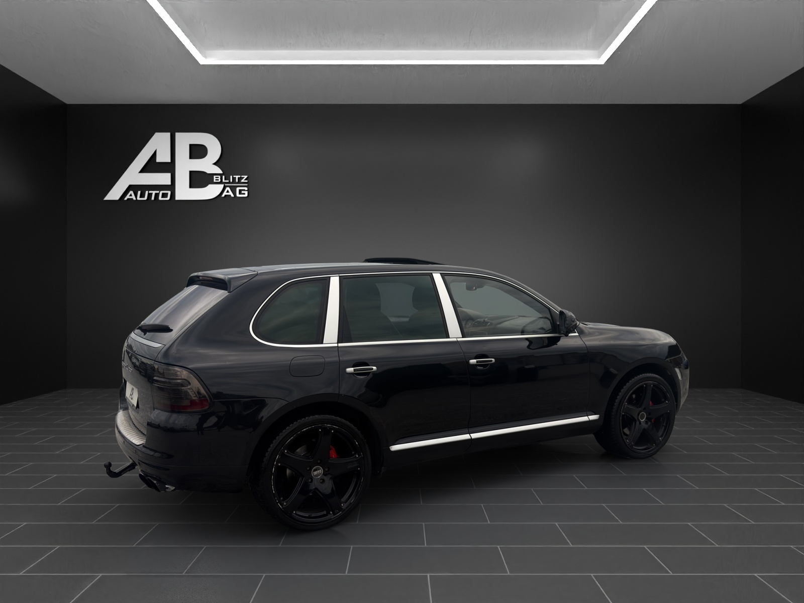 PORSCHE Cayenne Turbo mit 450 PS-image-4