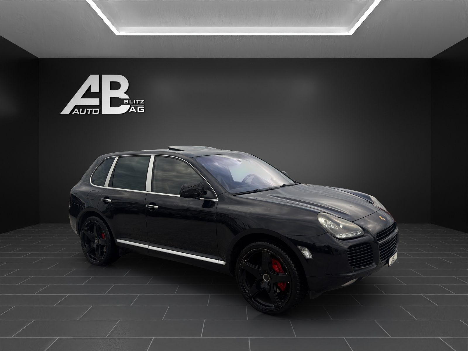 PORSCHE Cayenne Turbo mit 450 PS-image-5