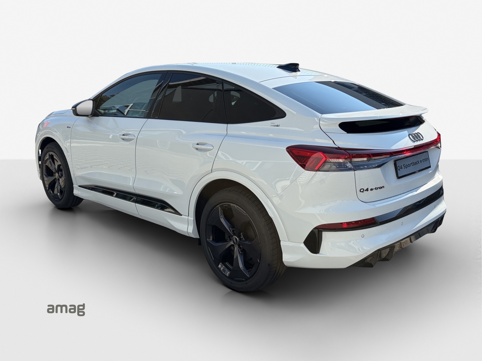 AUDI Q4 Sportback e-tron quattro performance Swiss Ski-image-2
