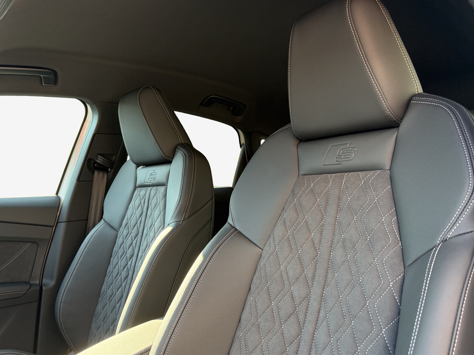 AUDI Q4 Sportback e-tron quattro performance Swiss Ski-image-14