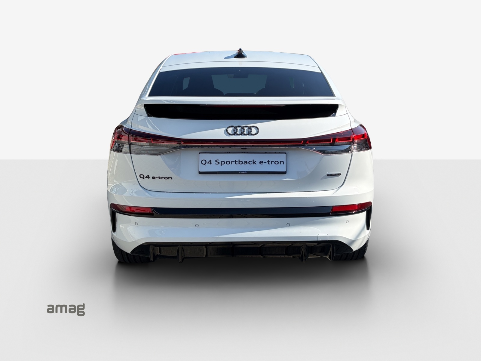 AUDI Q4 Sportback e-tron quattro performance Swiss Ski-image-3