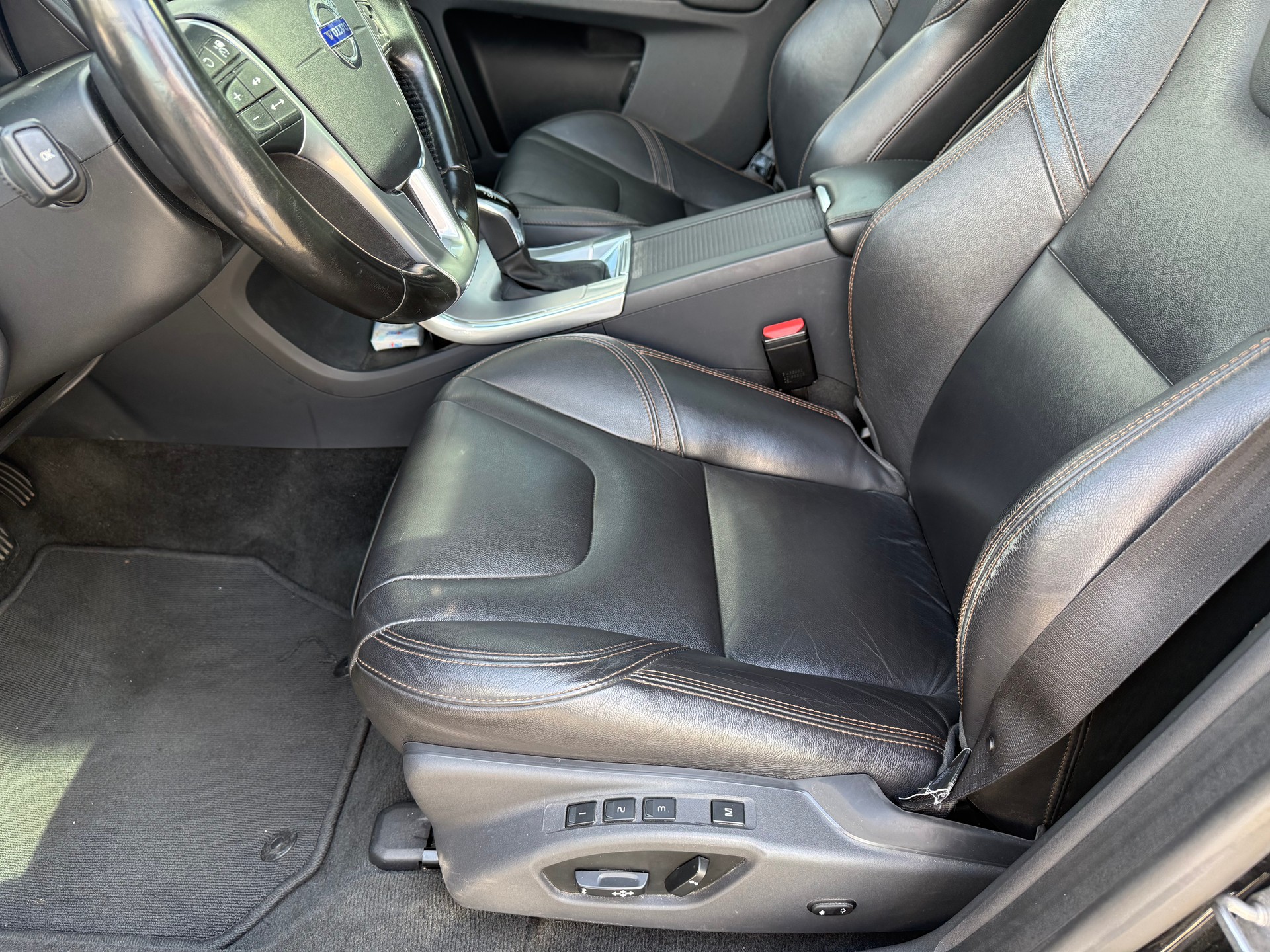 VOLVO XC60 T6 AWD Summum Geartronic-image-9