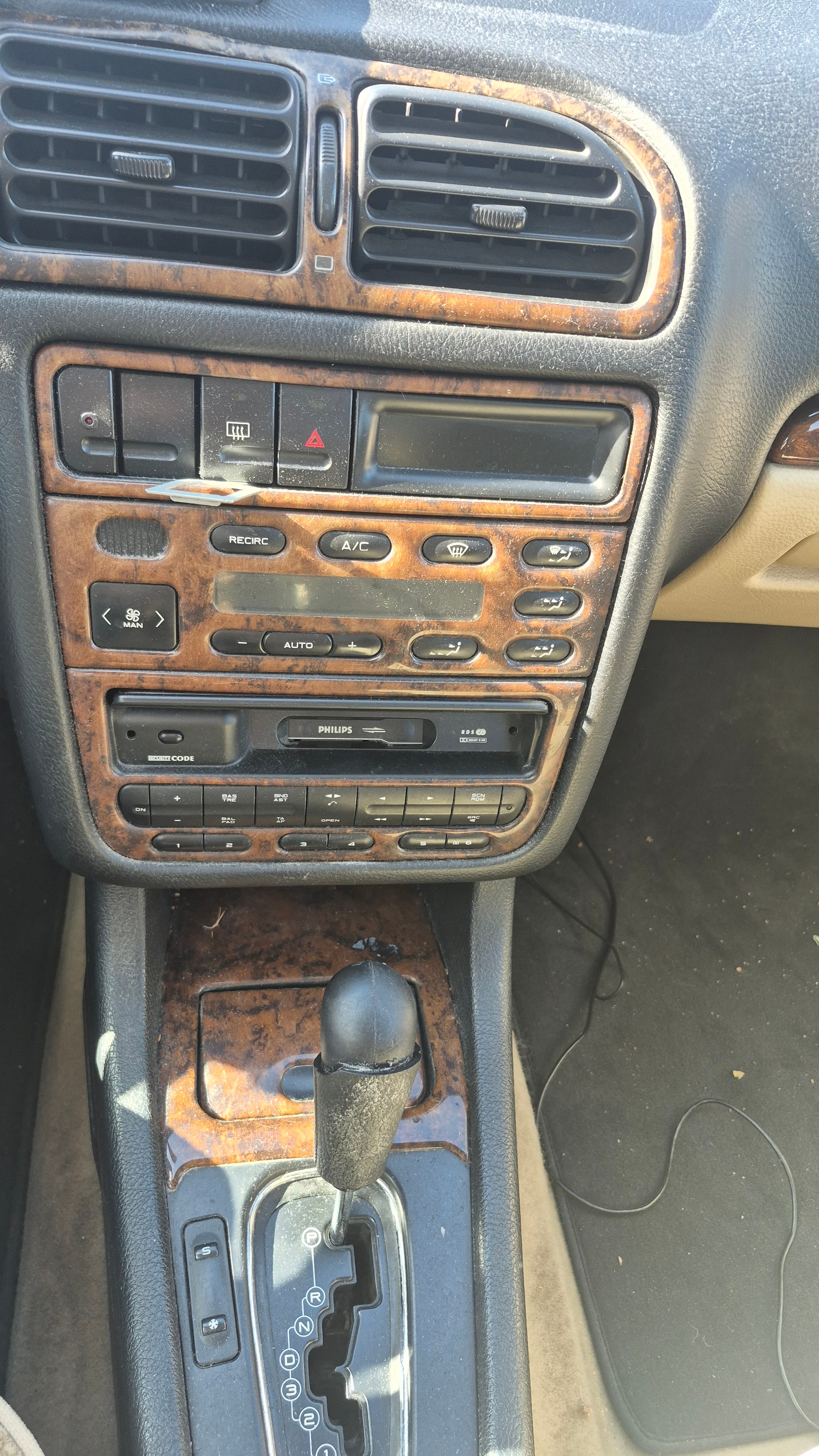 PEUGEOT 406 Break SV 2.0 16V-image-9