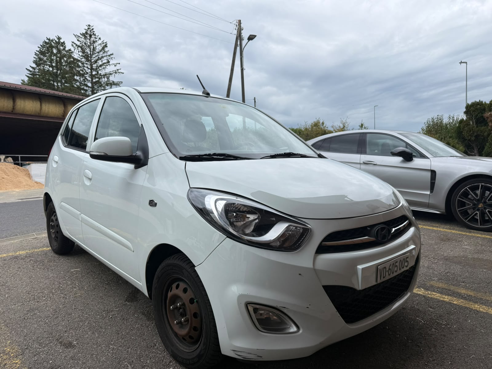 HYUNDAI i10 1.2 Style Automatic-image-0