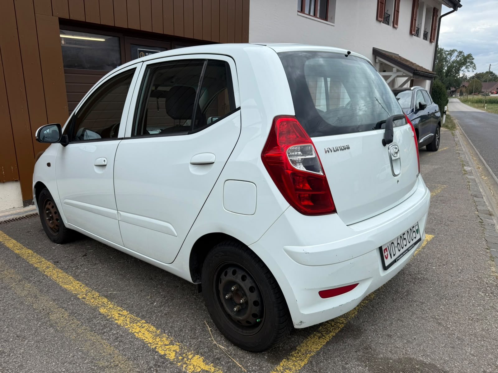 HYUNDAI i10 1.2 Style Automatic-image-2