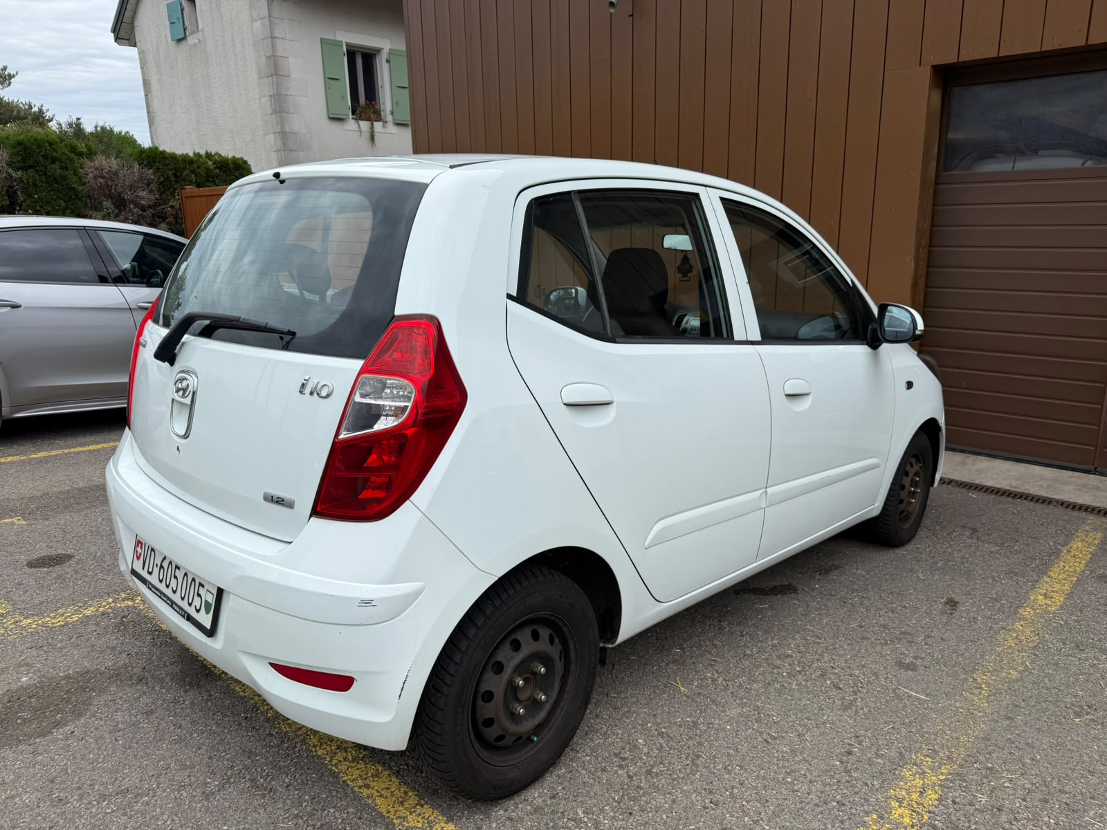HYUNDAI i10 1.2 Style Automatic-image-3