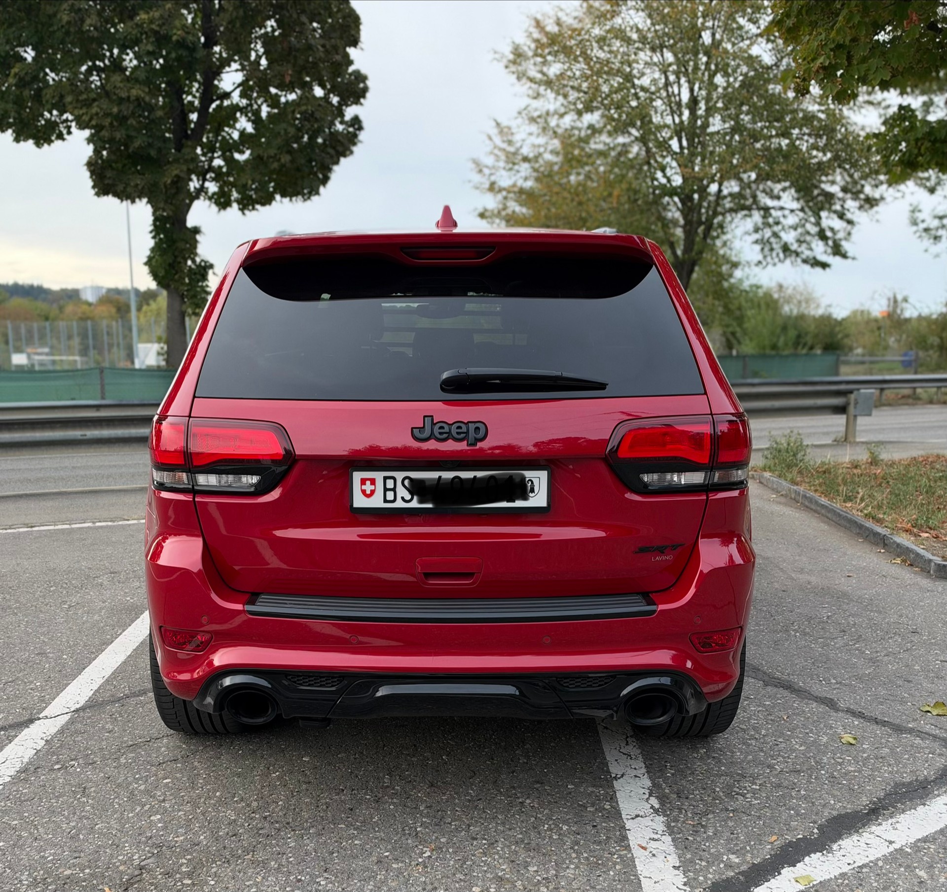 JEEP 6.4 V8 HEMI SRT8-image-1